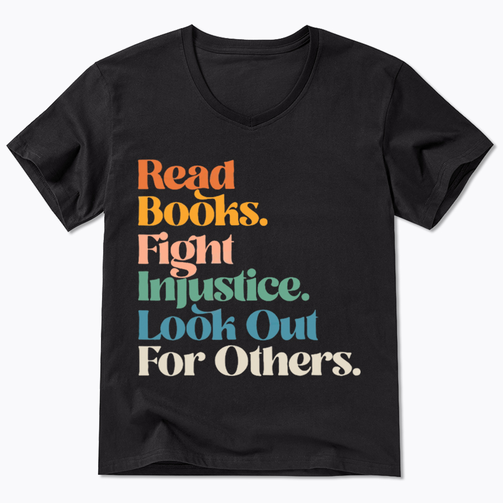Read Banned Books Social Justice V-Neck Classic T-Shirt