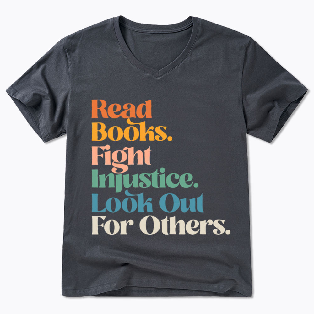 Read Banned Books Social Justice V-Neck Classic T-Shirt