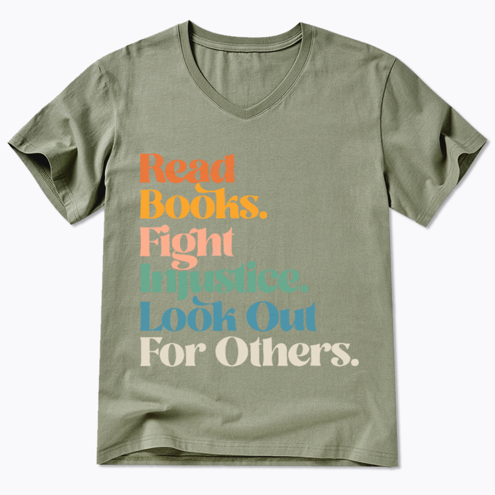 Read Banned Books Social Justice V-Neck Classic T-Shirt