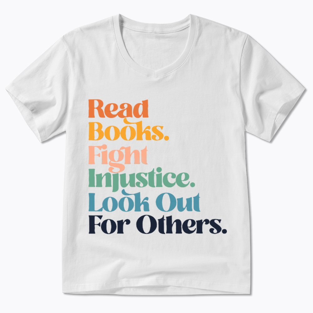 Read Banned Books Social Justice V-Neck Classic T-Shirt