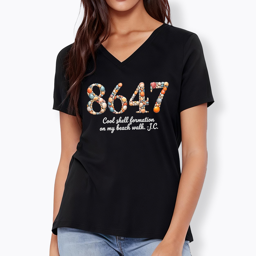 8647 V-Neck Classic T-Shirt