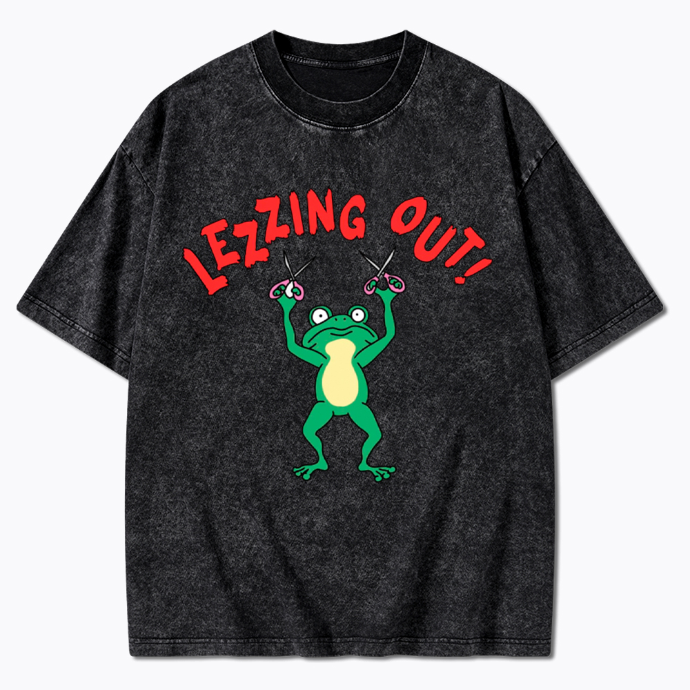 Lezzing Out Funny Frog Washed T-Shirt
