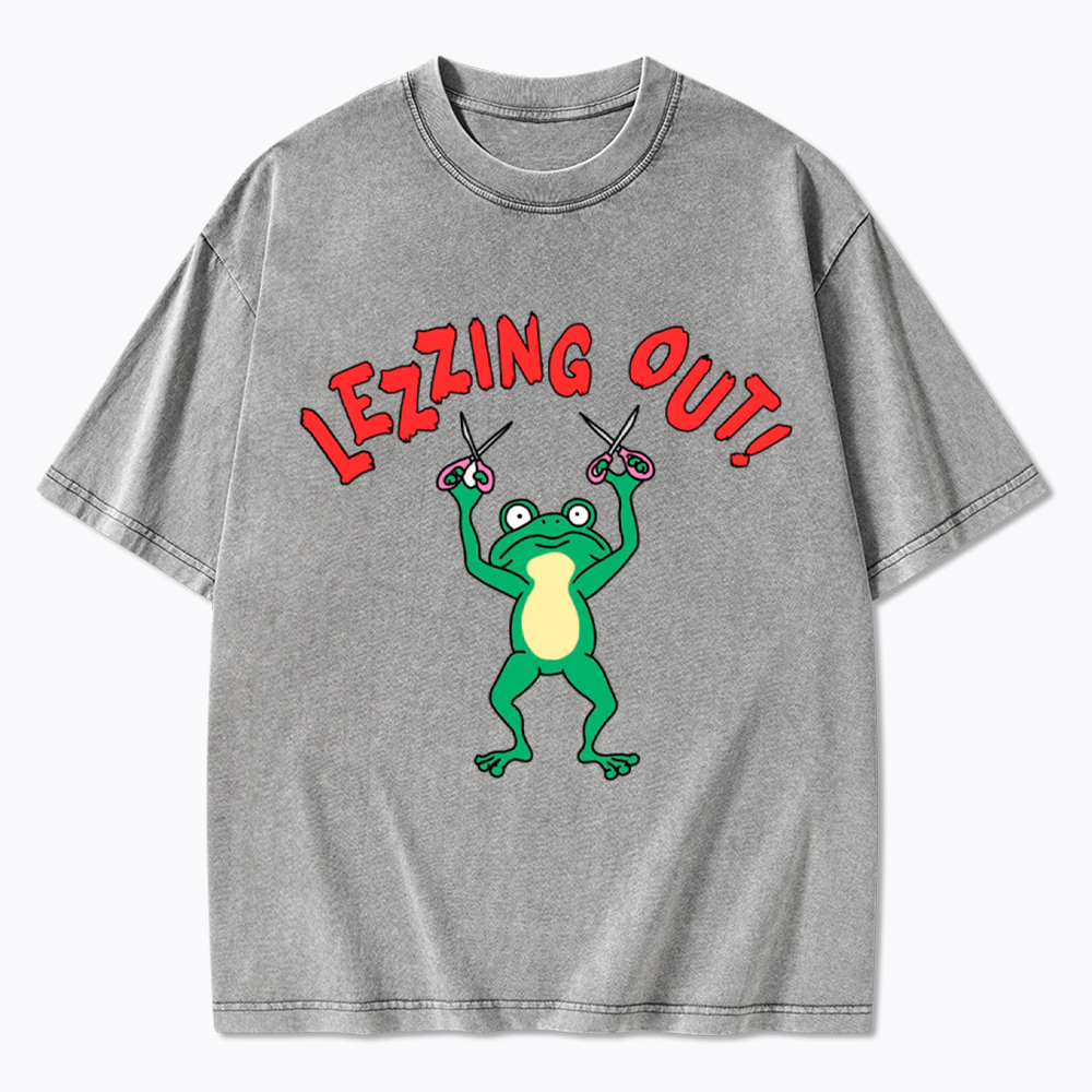 Lezzing Out Funny Frog Washed T-Shirt