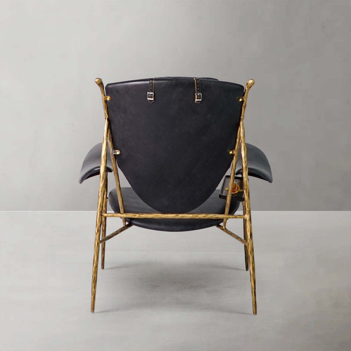 Thalderus Enamel Wooden Plate Leather Armchair