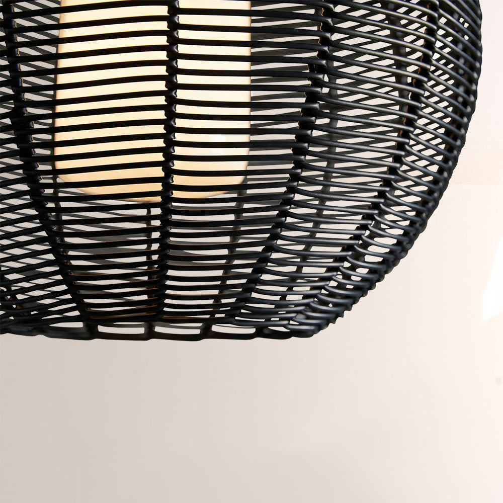 Crhan Globe Outdoor Pendant