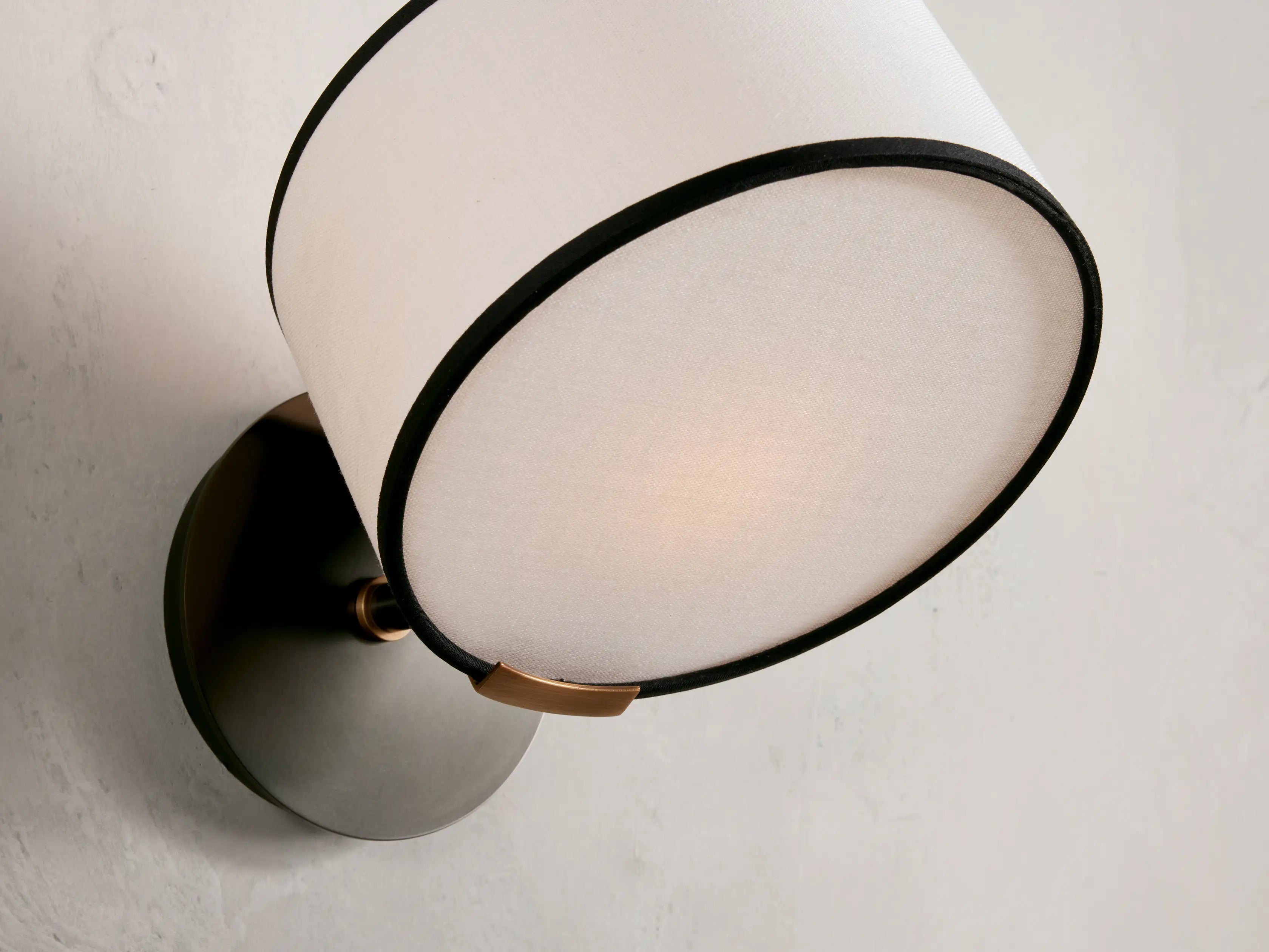 Daphira Wall Sconce