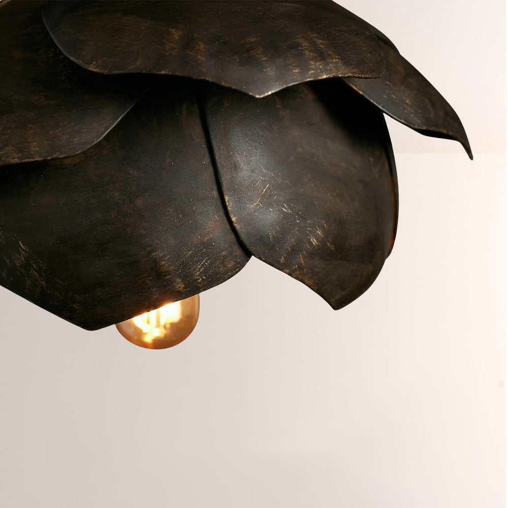 Lorcis Round Pendant