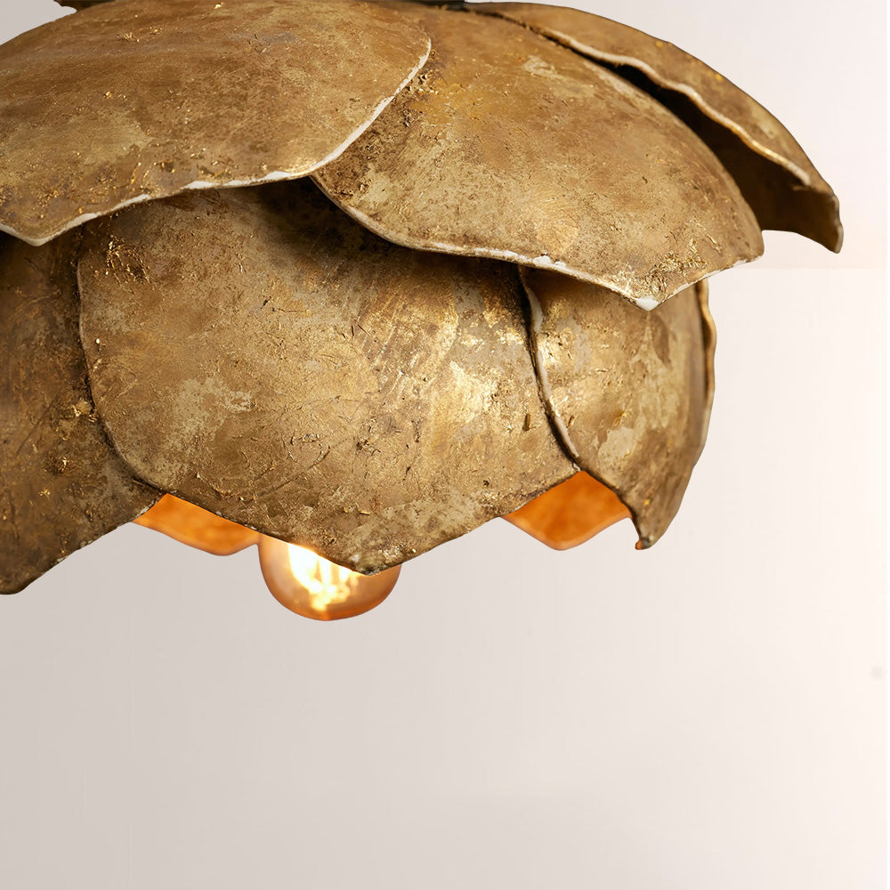 Lorcis Round Pendant