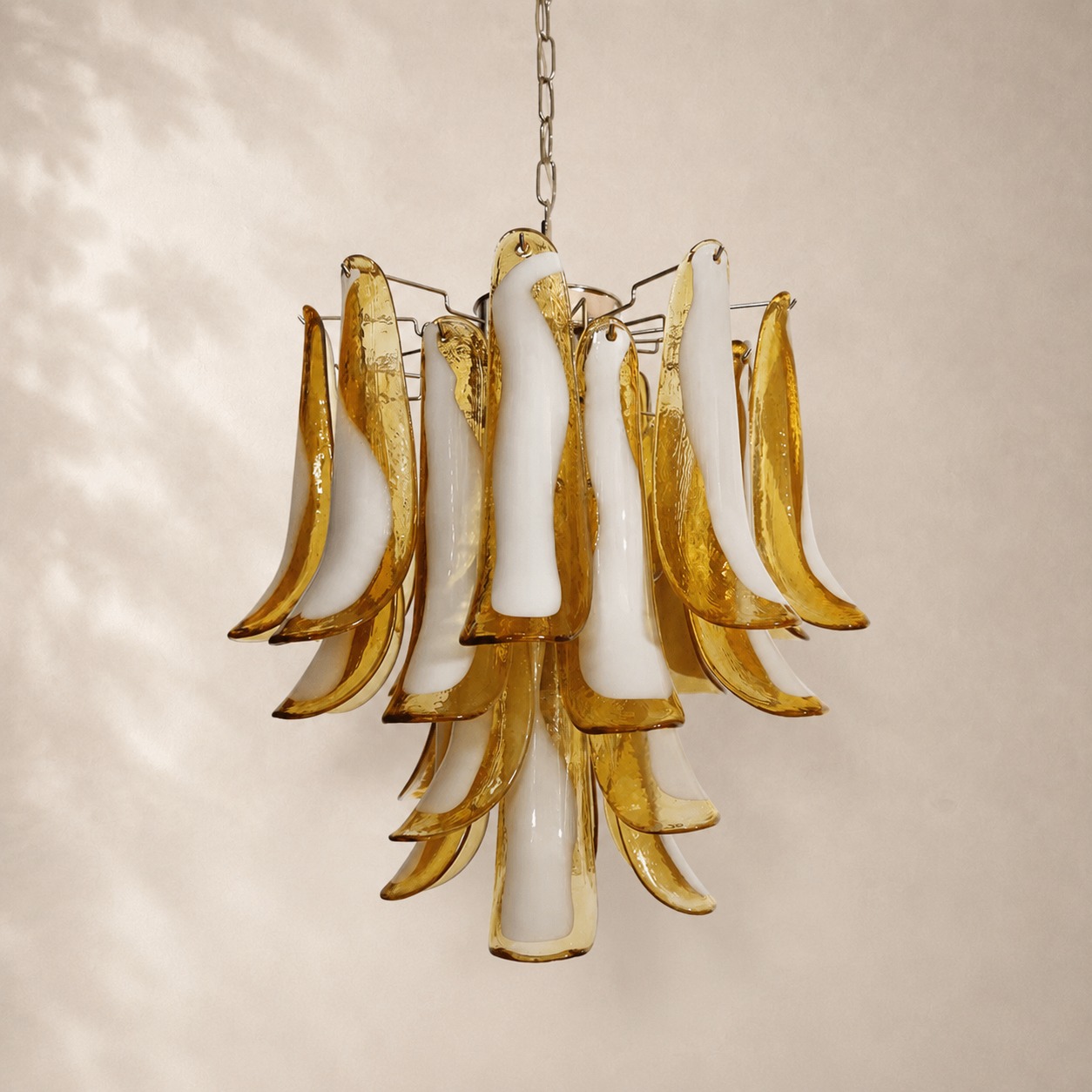 Murenza Chandelier – 26 petals – Amber