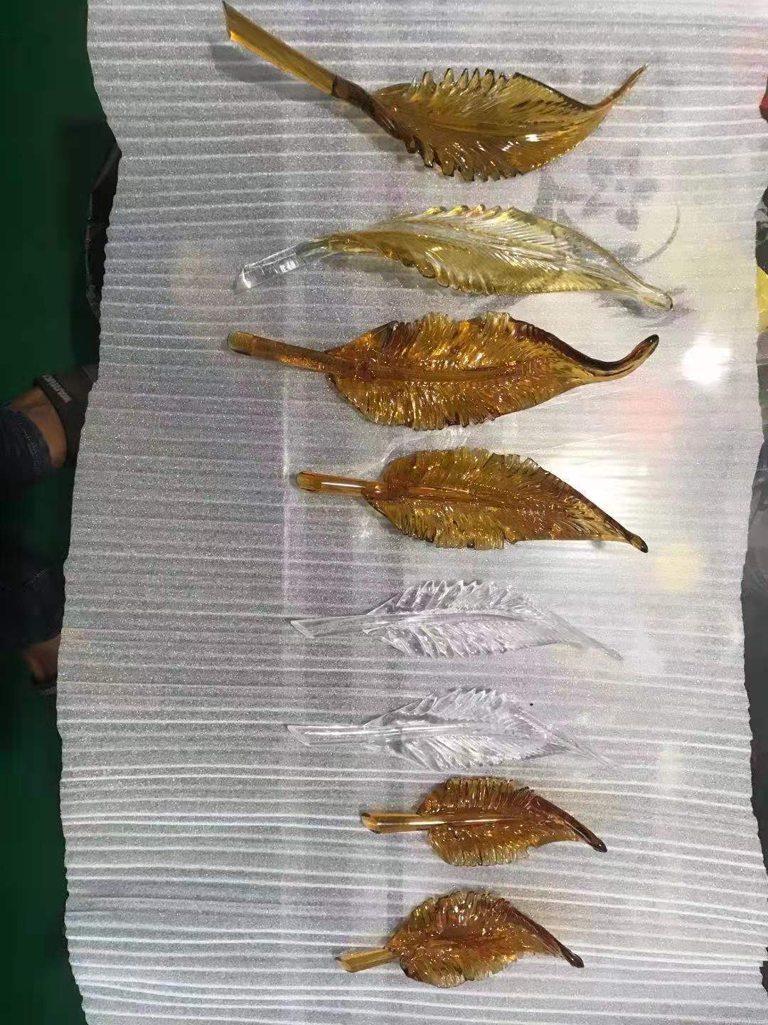 Feather Handblown Glass Chandelier - thebelacan