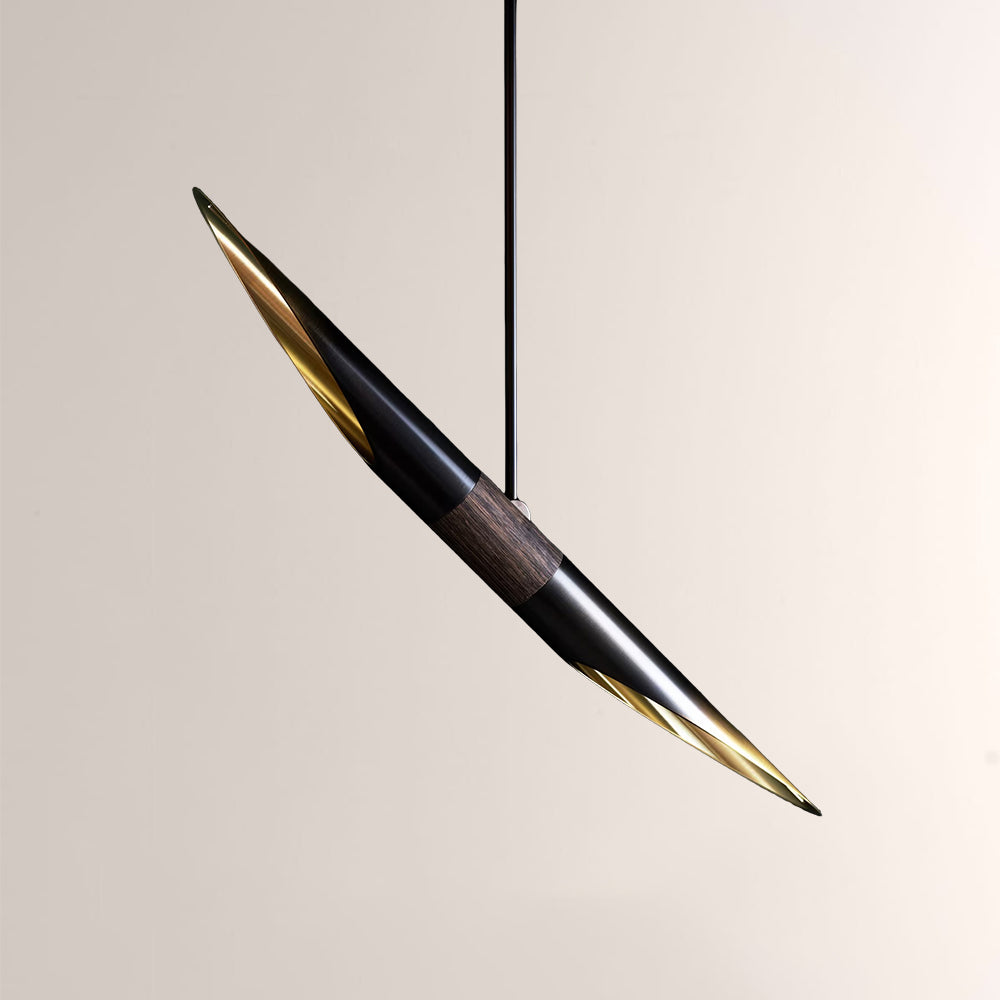 Voyant Arrow Profile Luxury Pendant