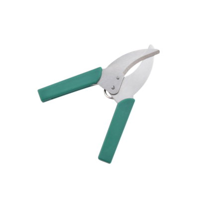 Multifunctional gardening shears
