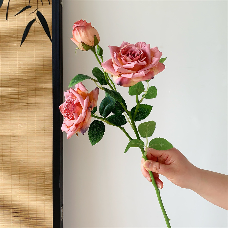 Künstliche Trockenblumensträuße