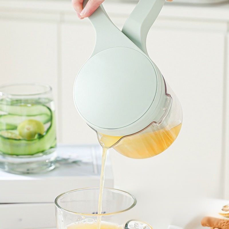 Otthoni csavaros gyümölcscentrifuga