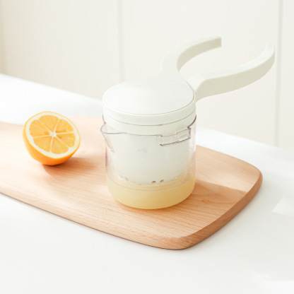 Otthoni csavaros gyümölcscentrifuga