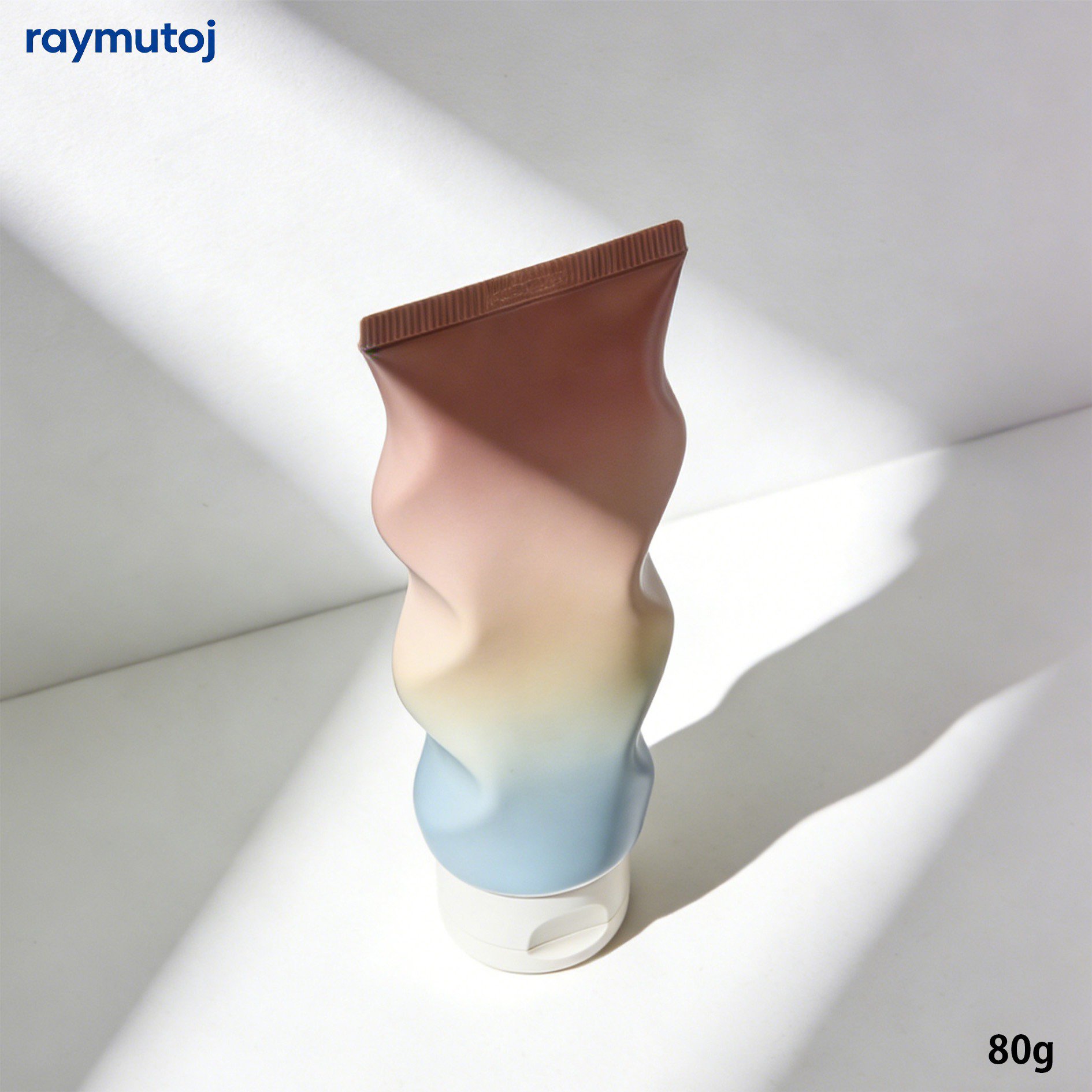 Non-irritating gentle facial cleanser product photo