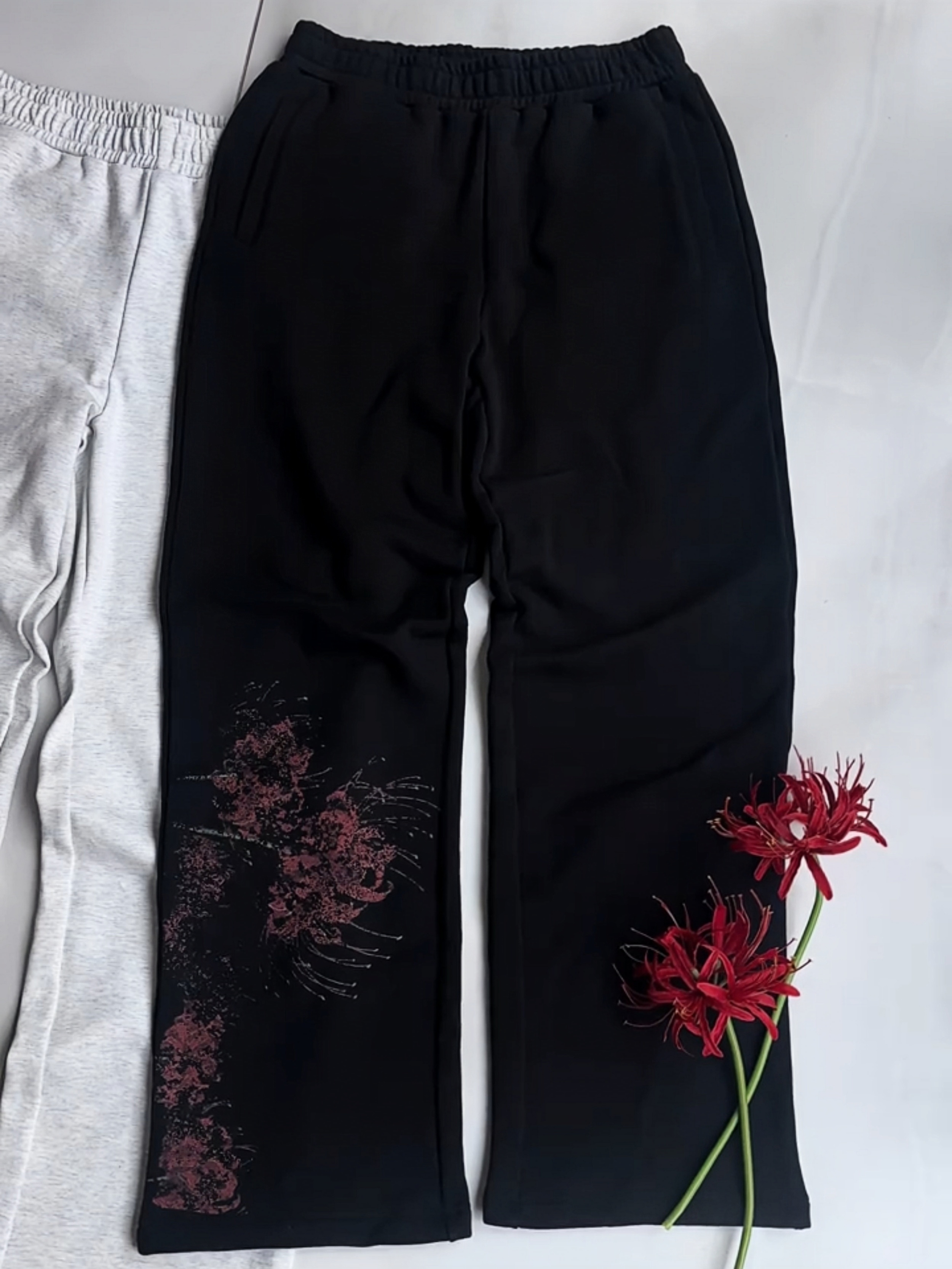 SPIDER LILY SWEATS
