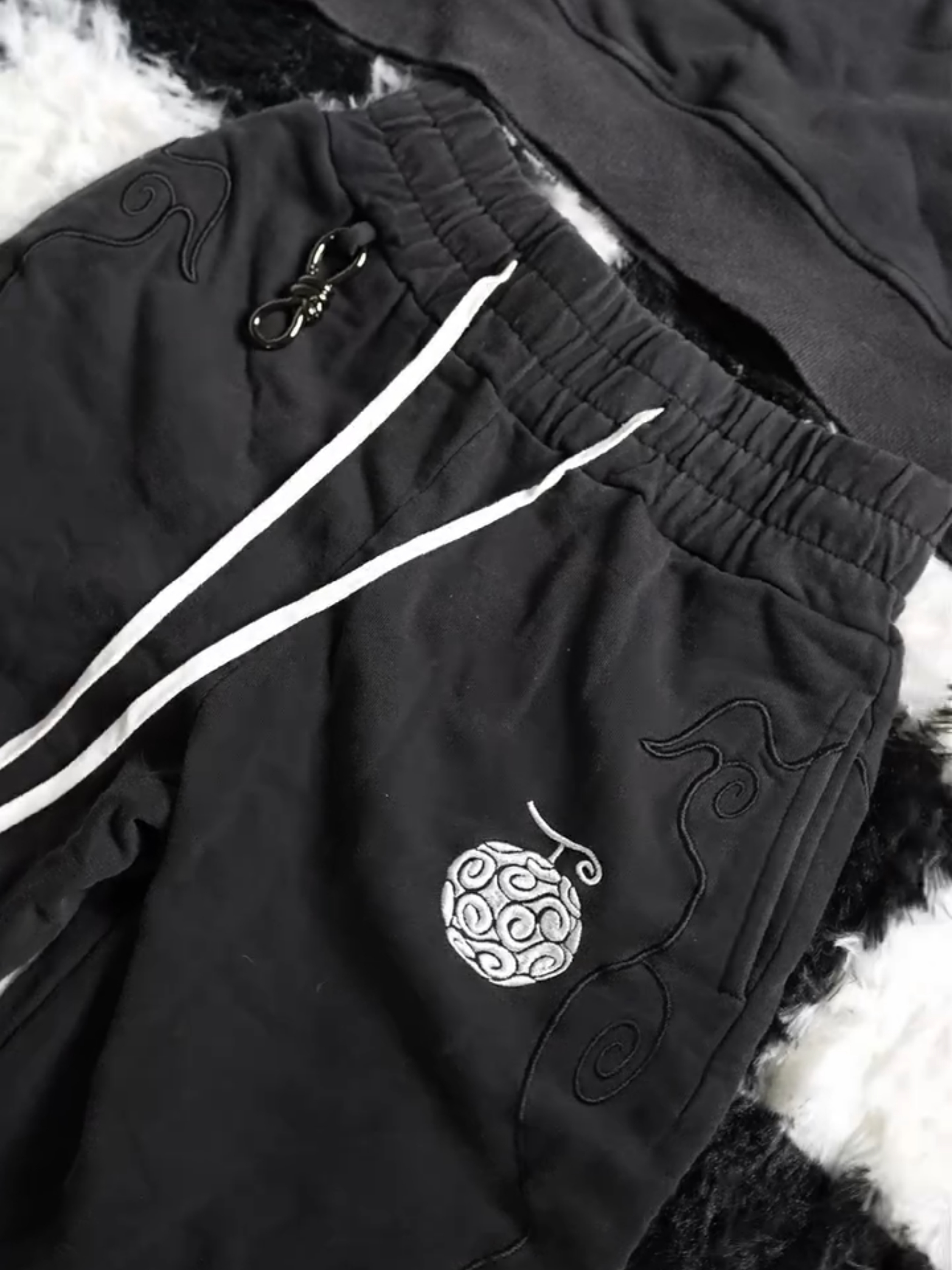 TONAL COIL SWEATPANTS