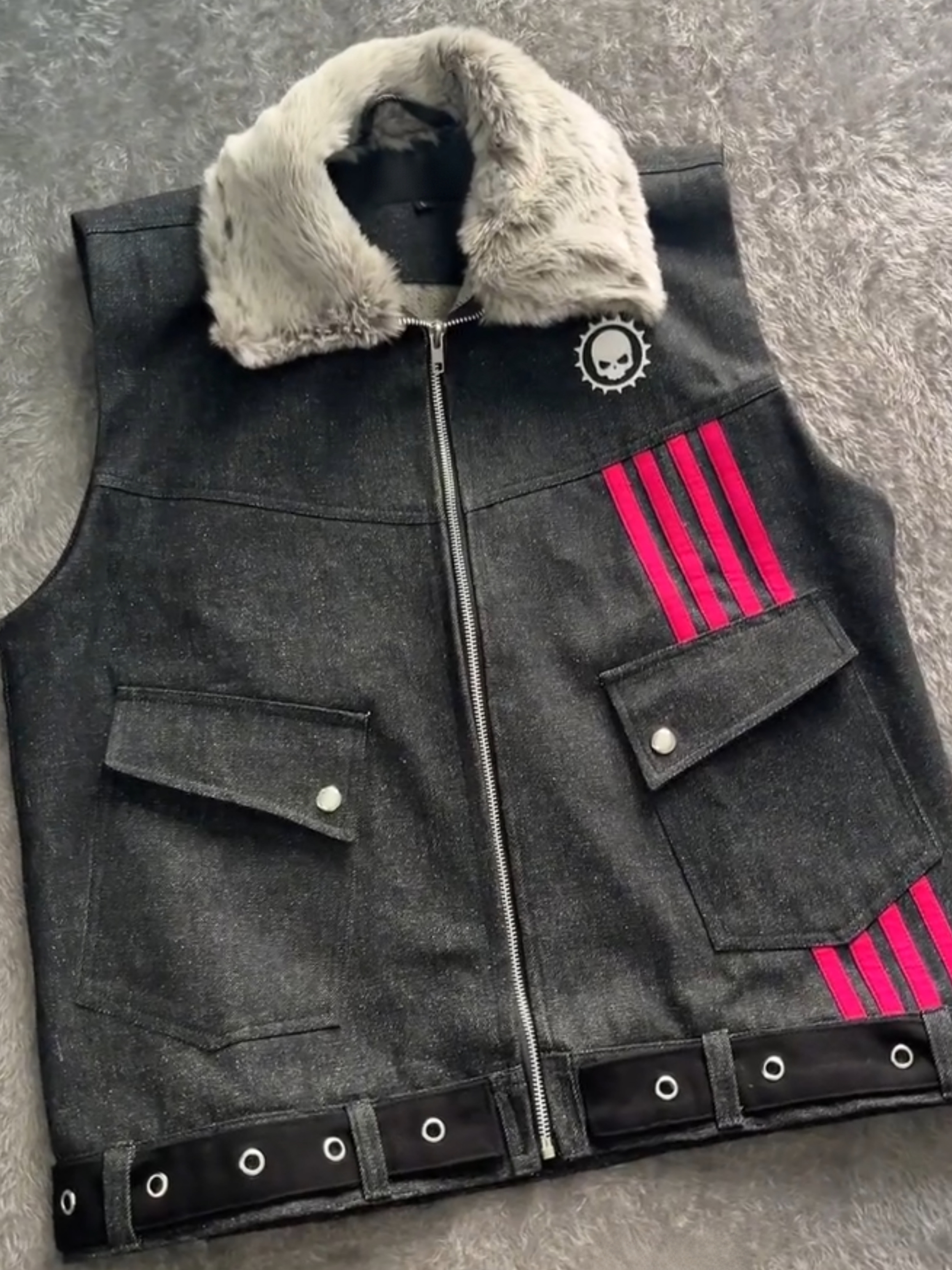 INTACT TALLY VEST