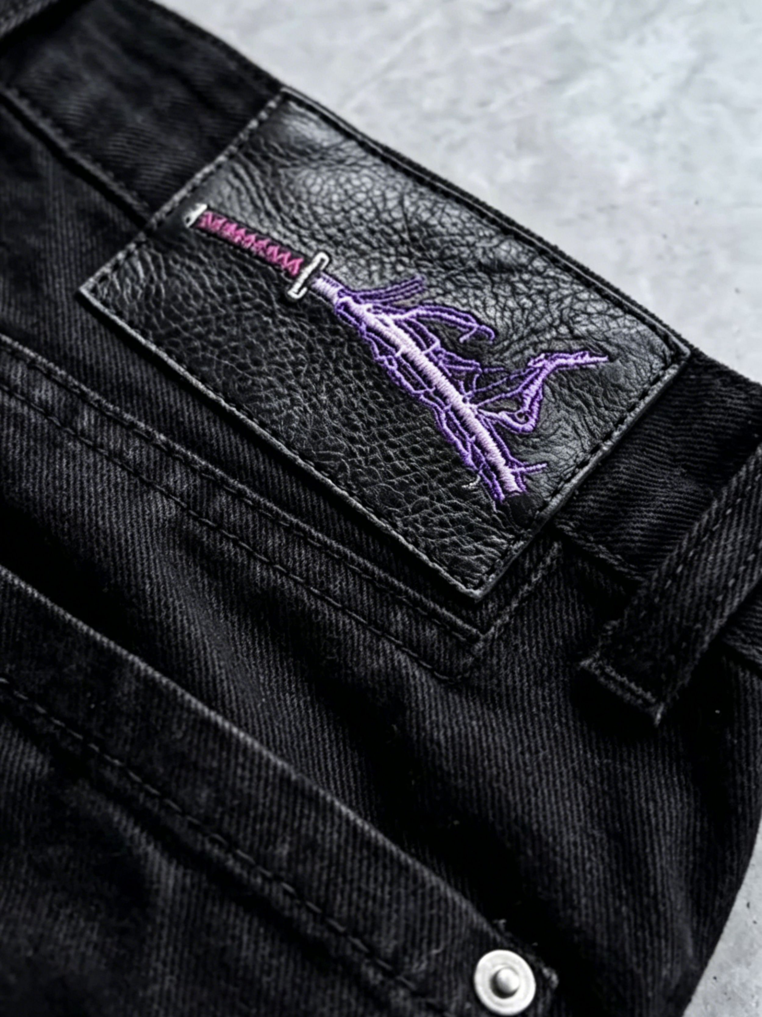 BOUND PHANTOM DENIM