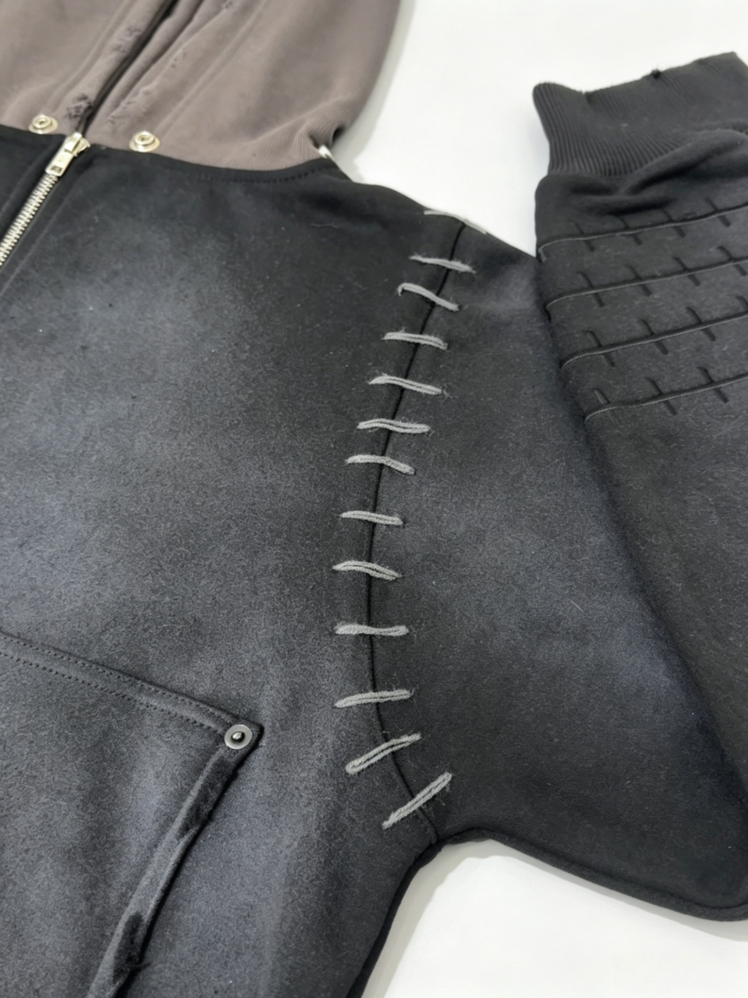 VOID PULSE ZIP HOODIE
