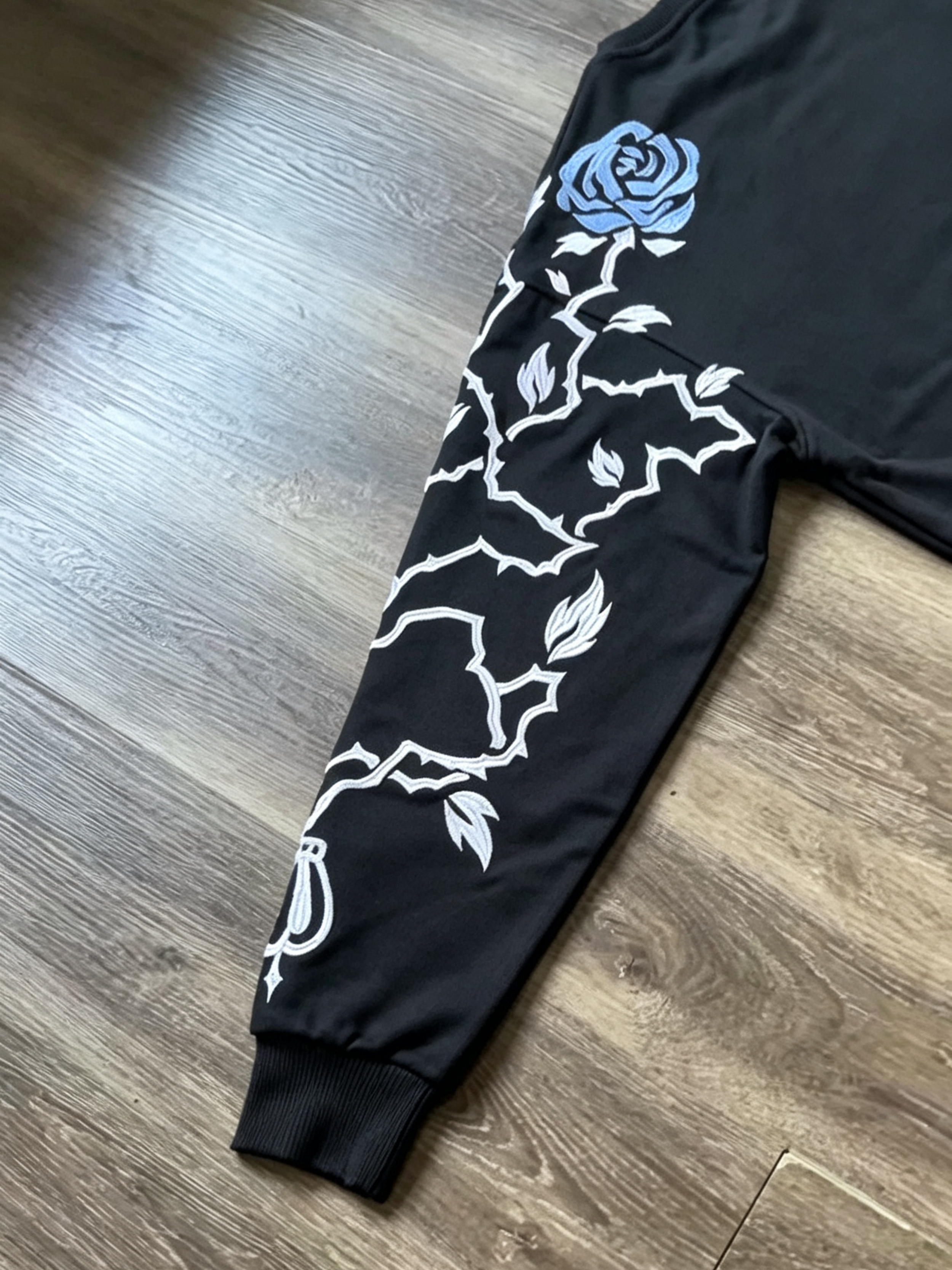 ROYAL EMBLEM CREWNECK