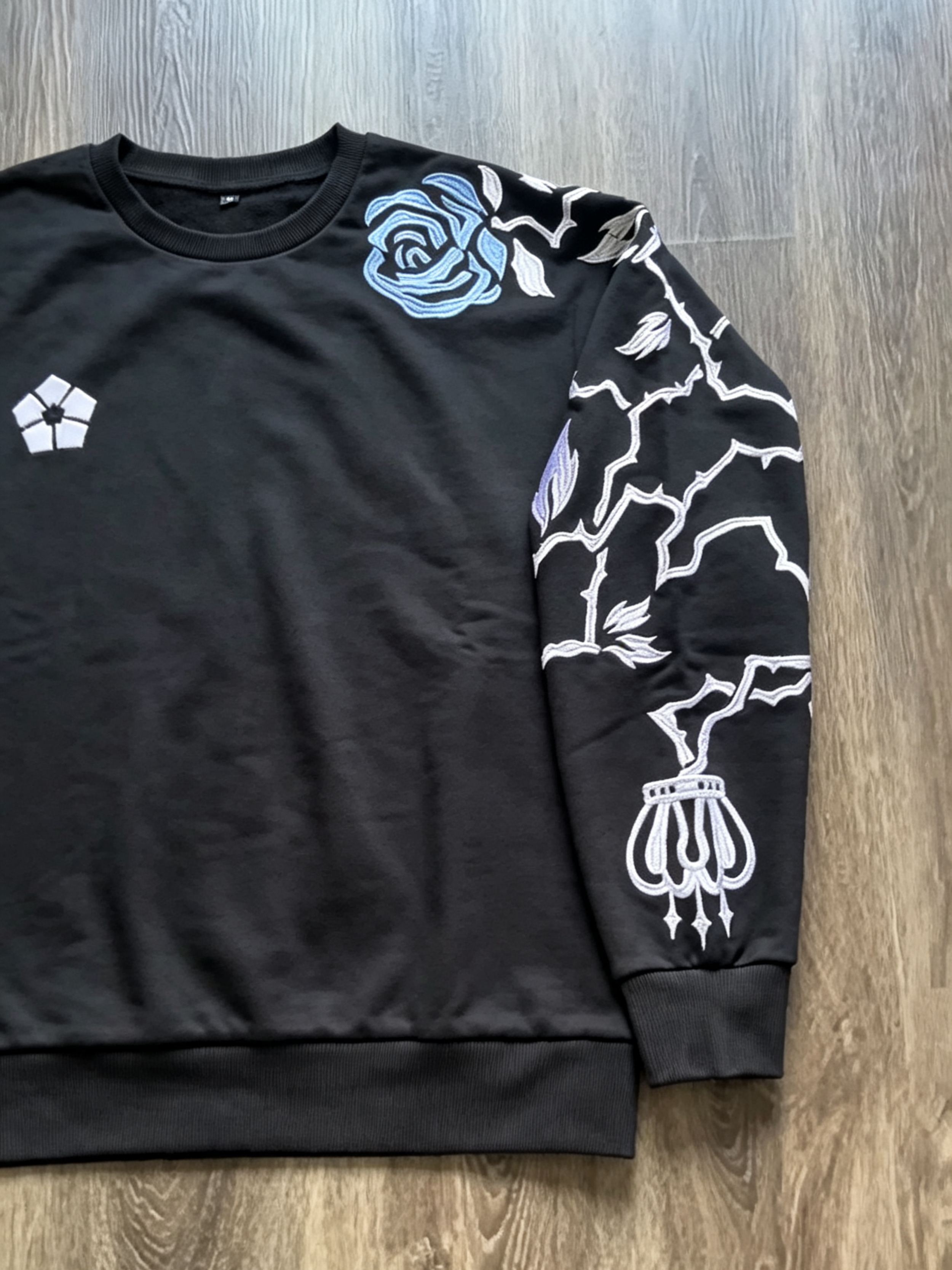 ROYAL EMBLEM CREWNECK