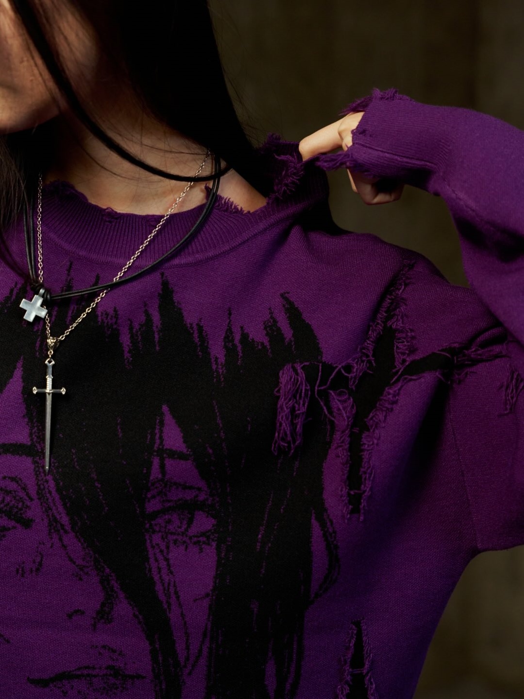 VIOLET DETONATION DISTRESSED KNIT