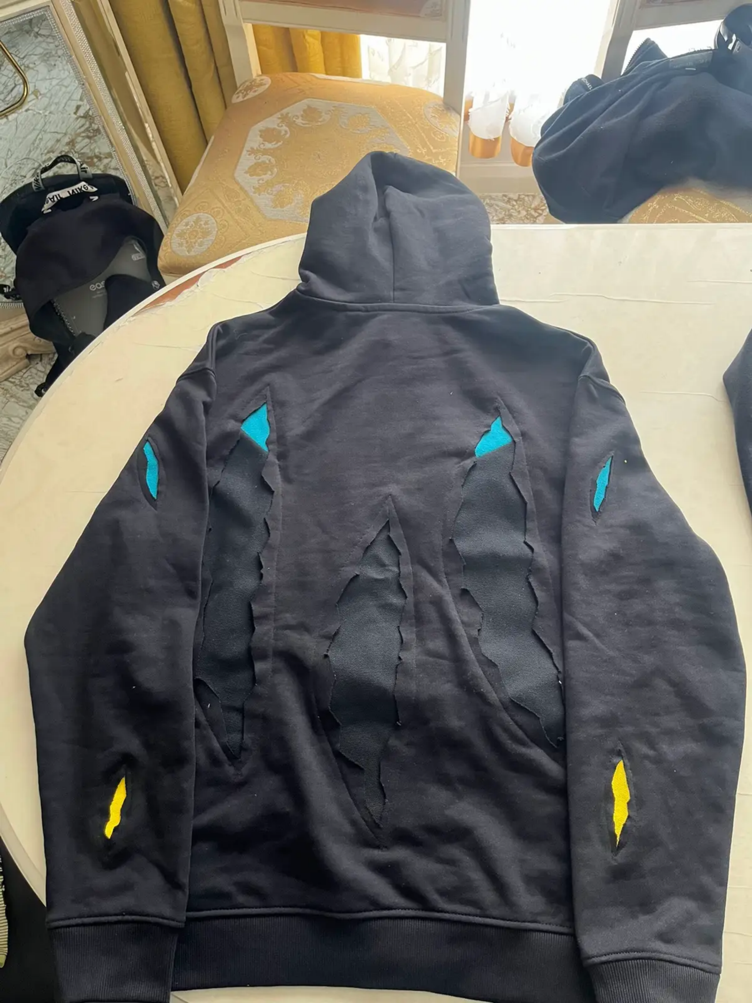 ASCENT HOODIE