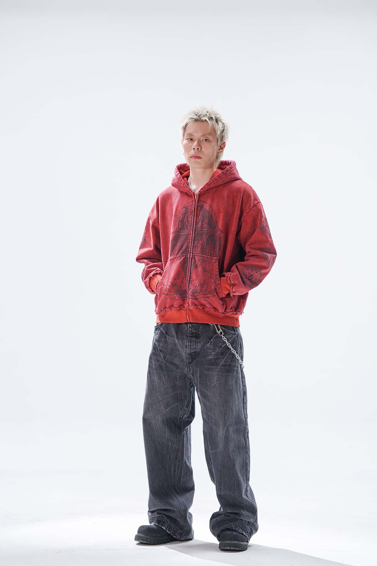 SCARLET GATE ZIP HOODIE