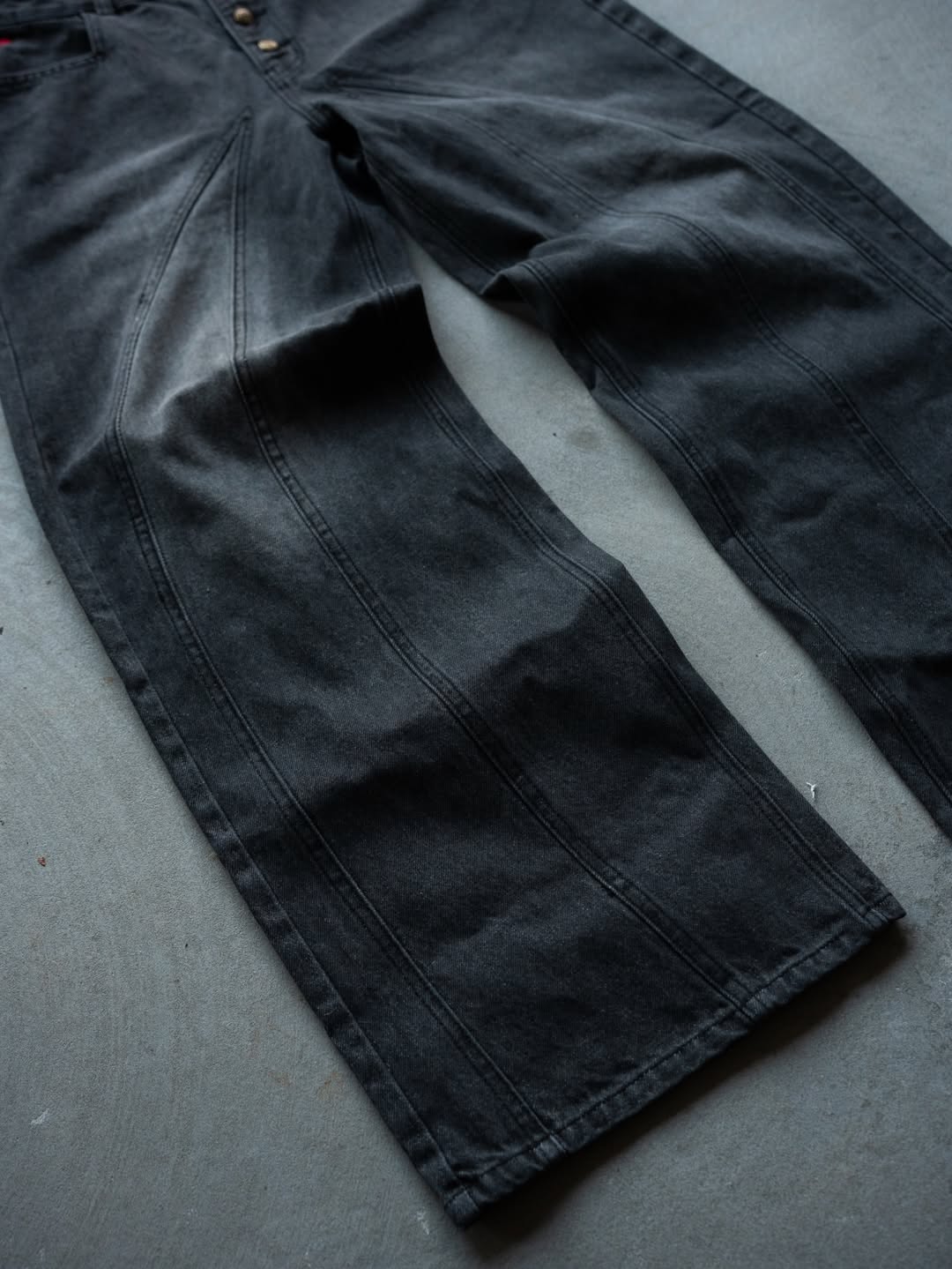 TWIN SHADE JEANS