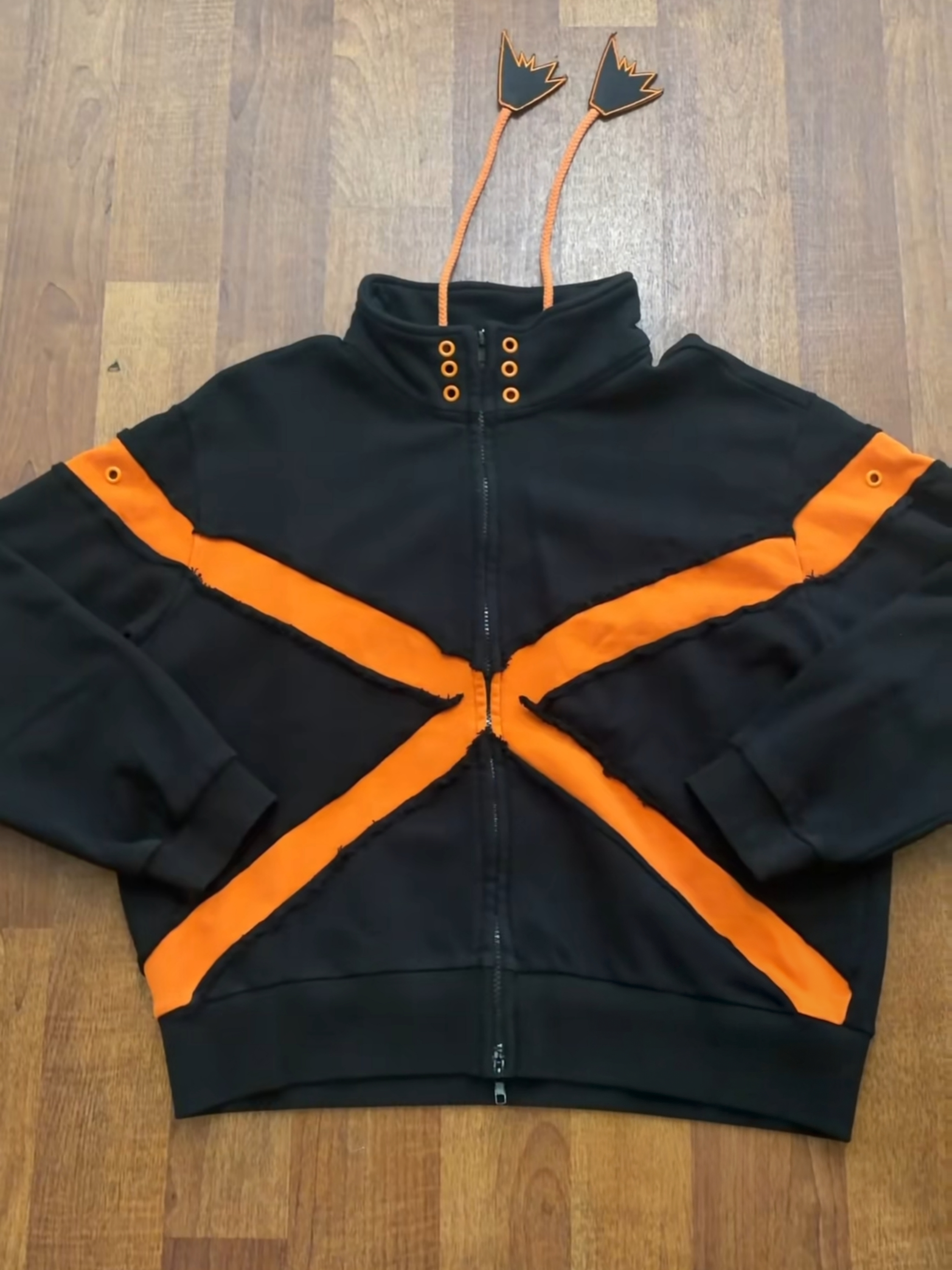 BURST CROSS HOODIE