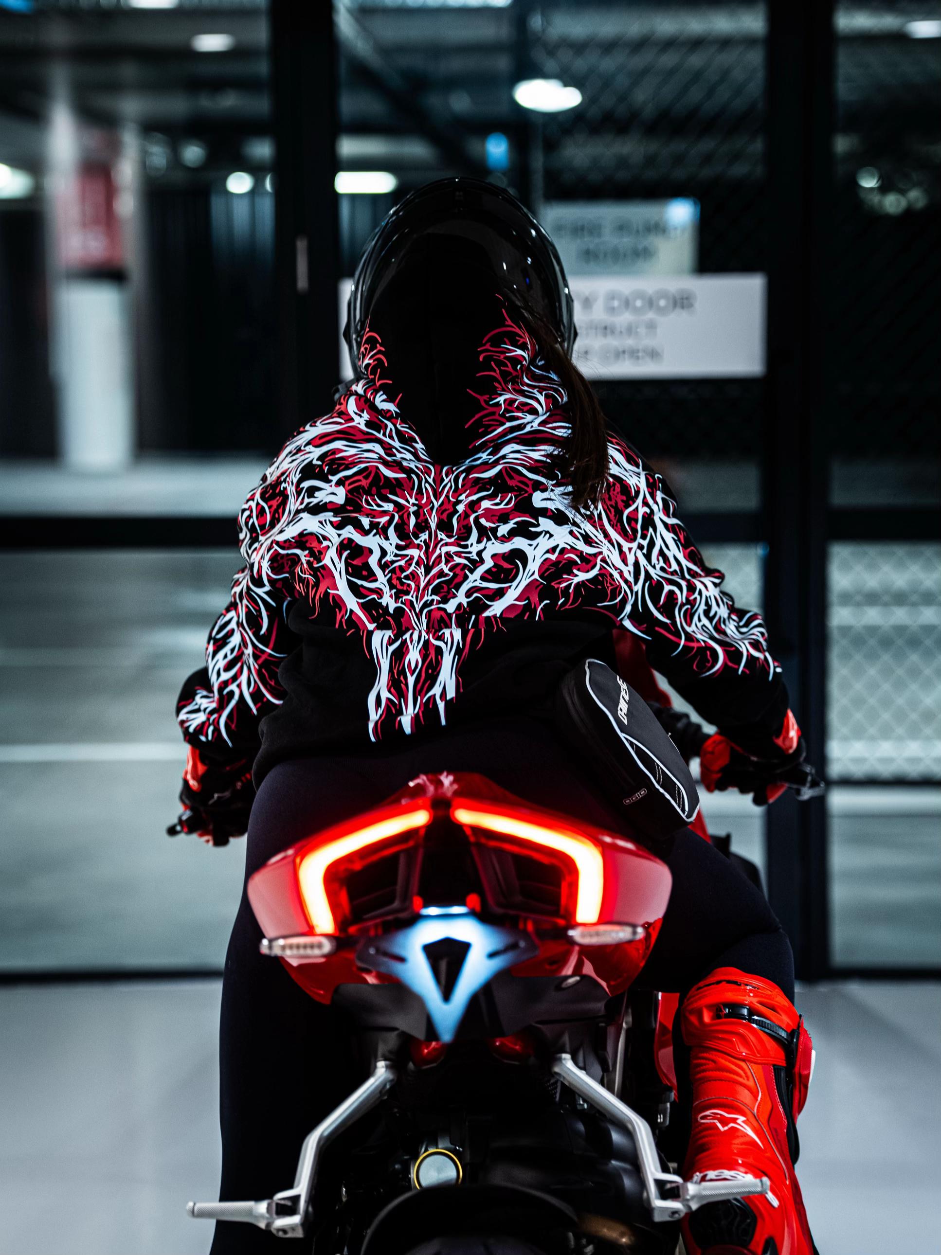 REFLECTIVE HOODIE