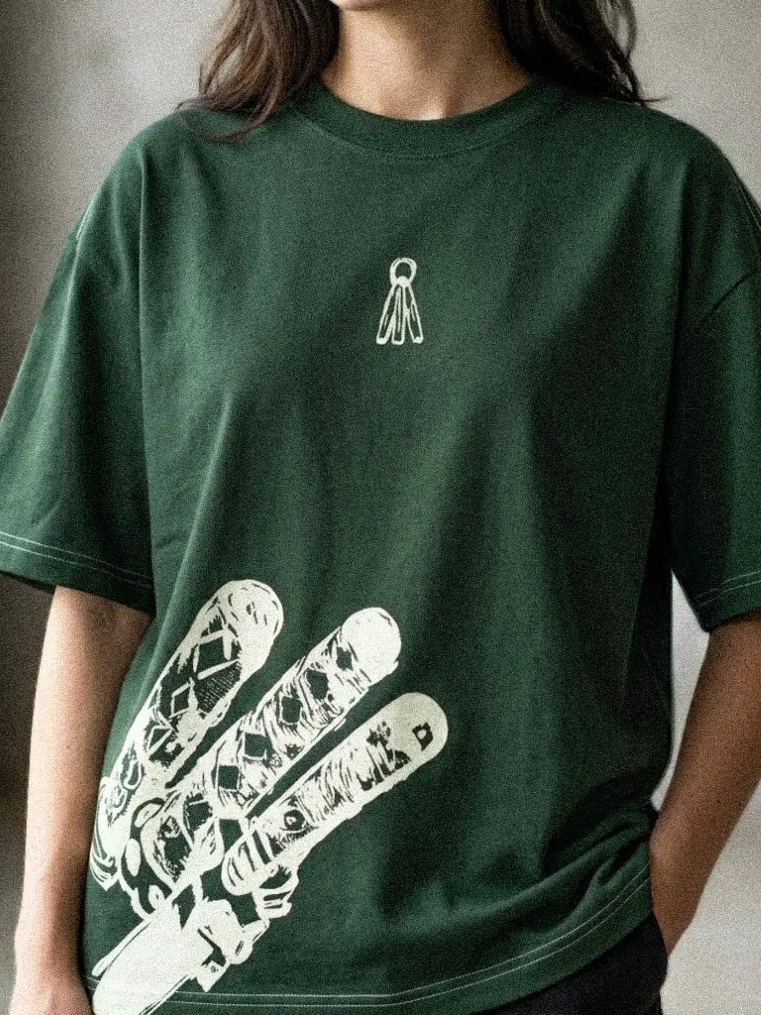 THREE KATANA CASUAL TEE