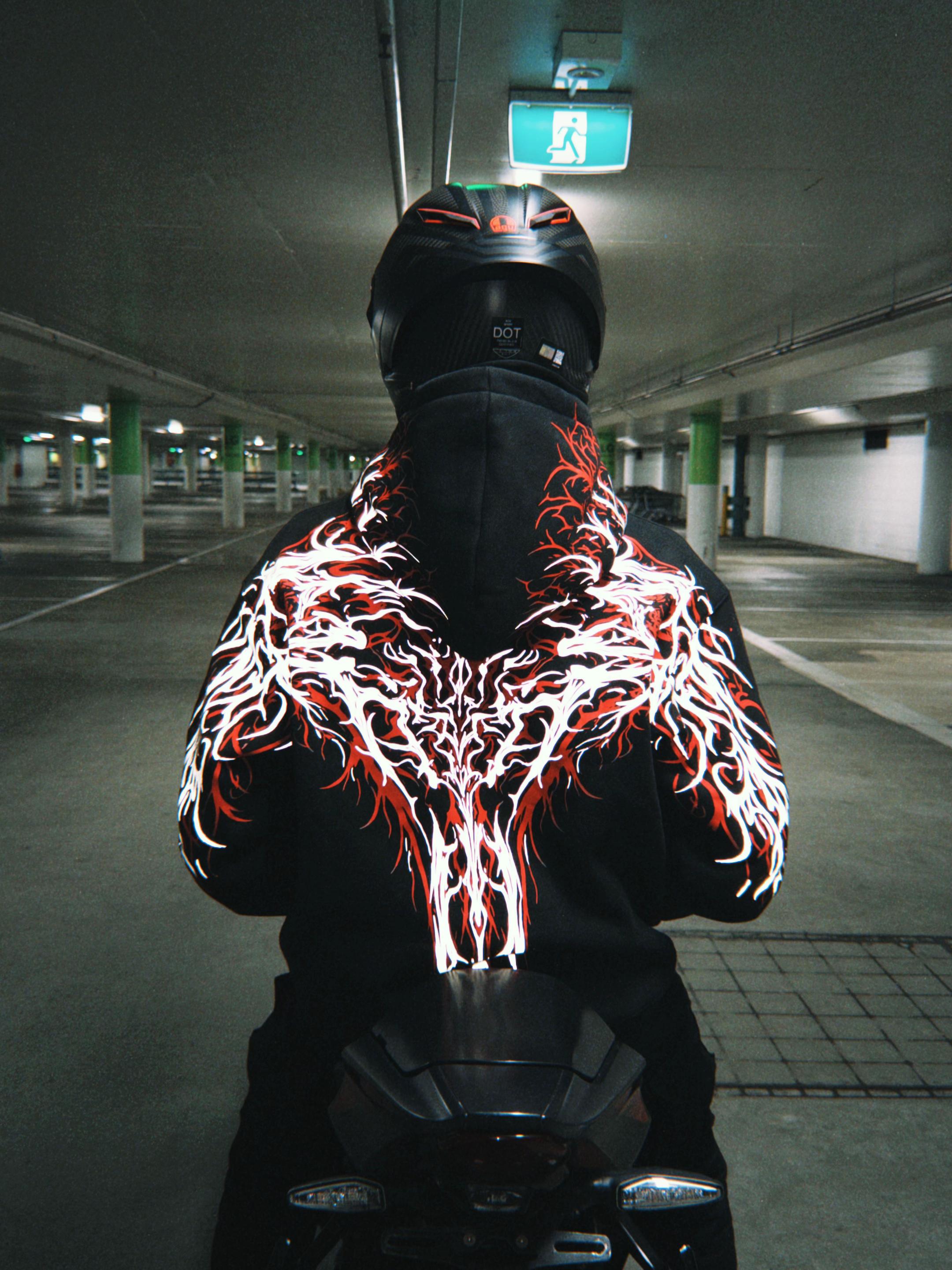 REFLECTIVE HOODIE