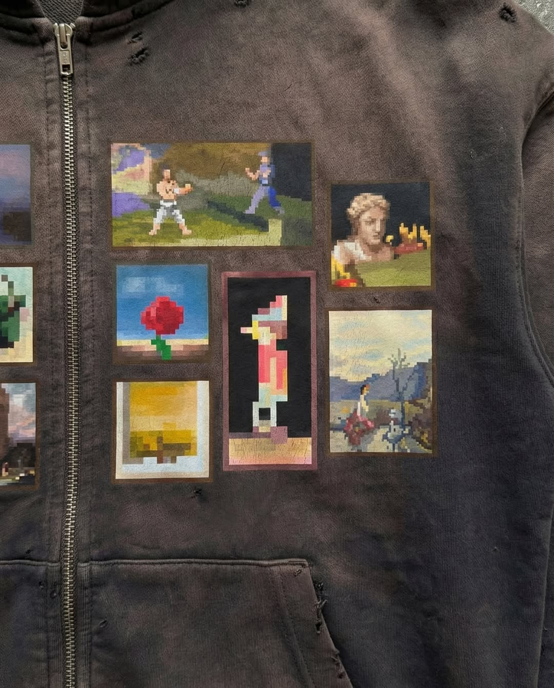 GALLERY PIXELS ZIP UP