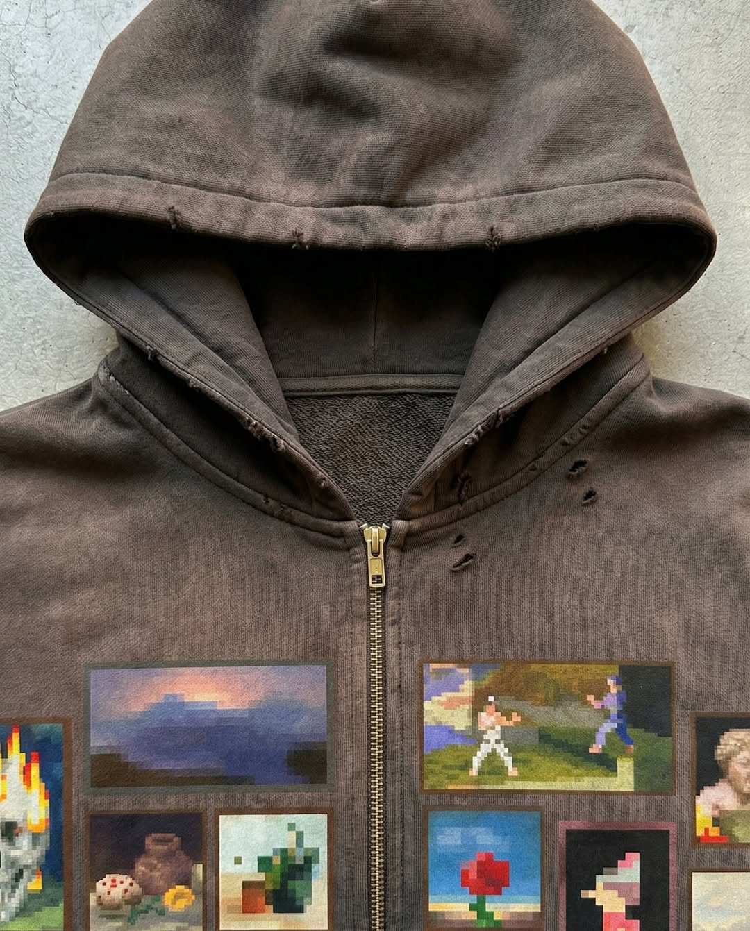 GALLERY PIXELS ZIP UP