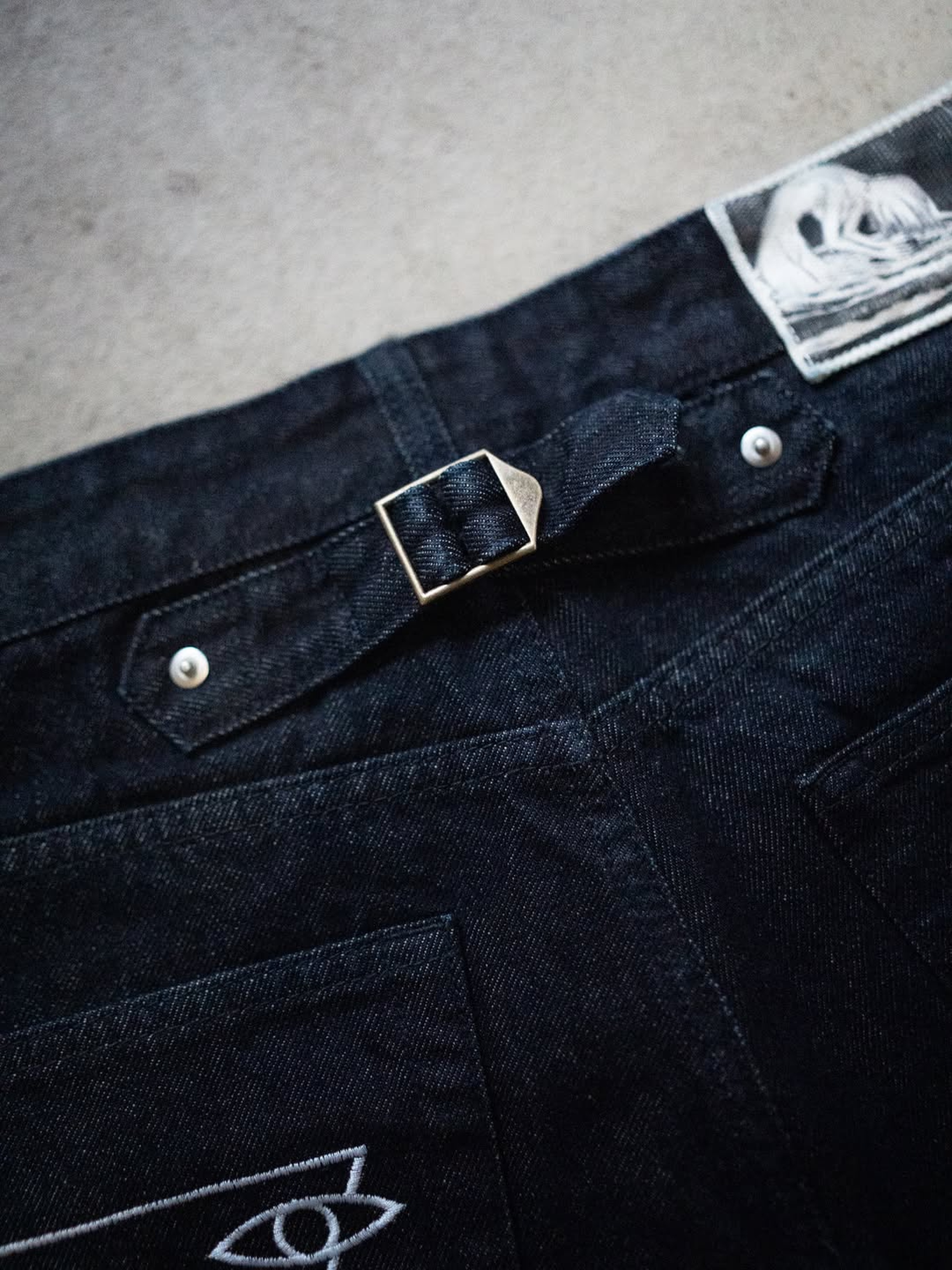 00 JEANS