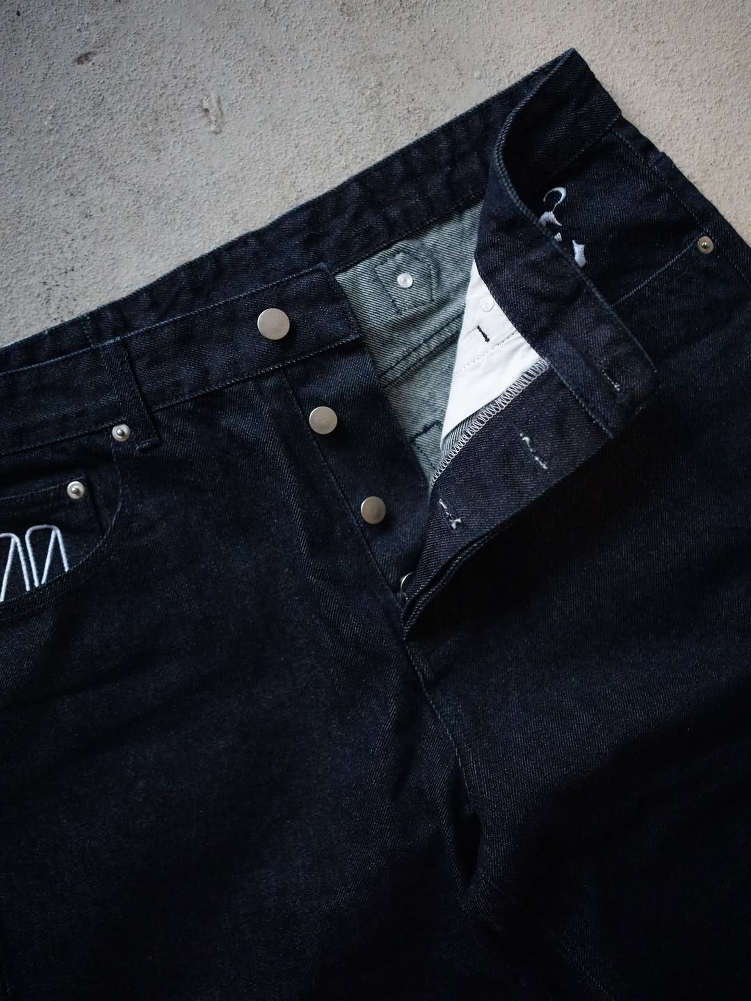 00 JEANS