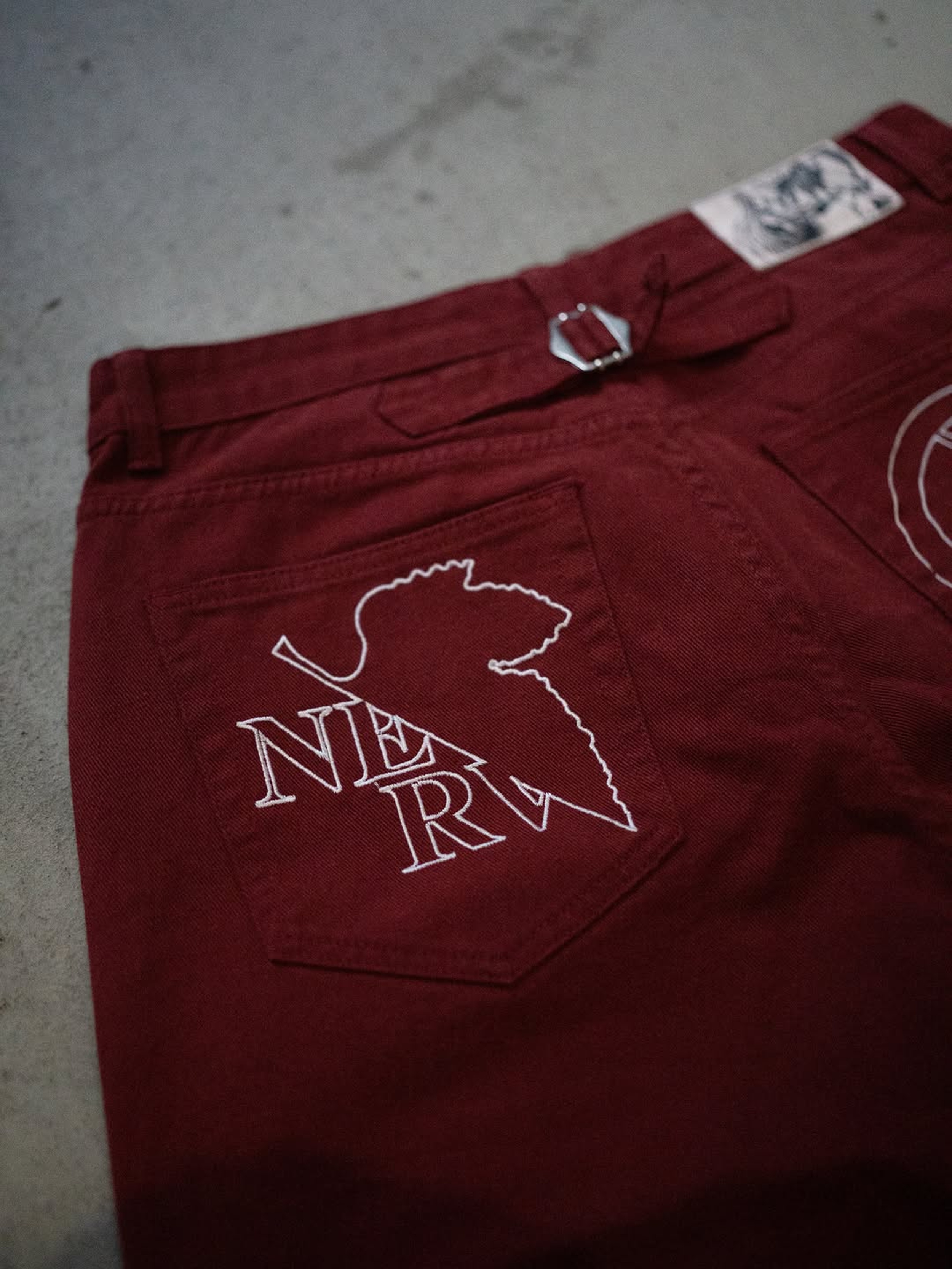 02 JEANS