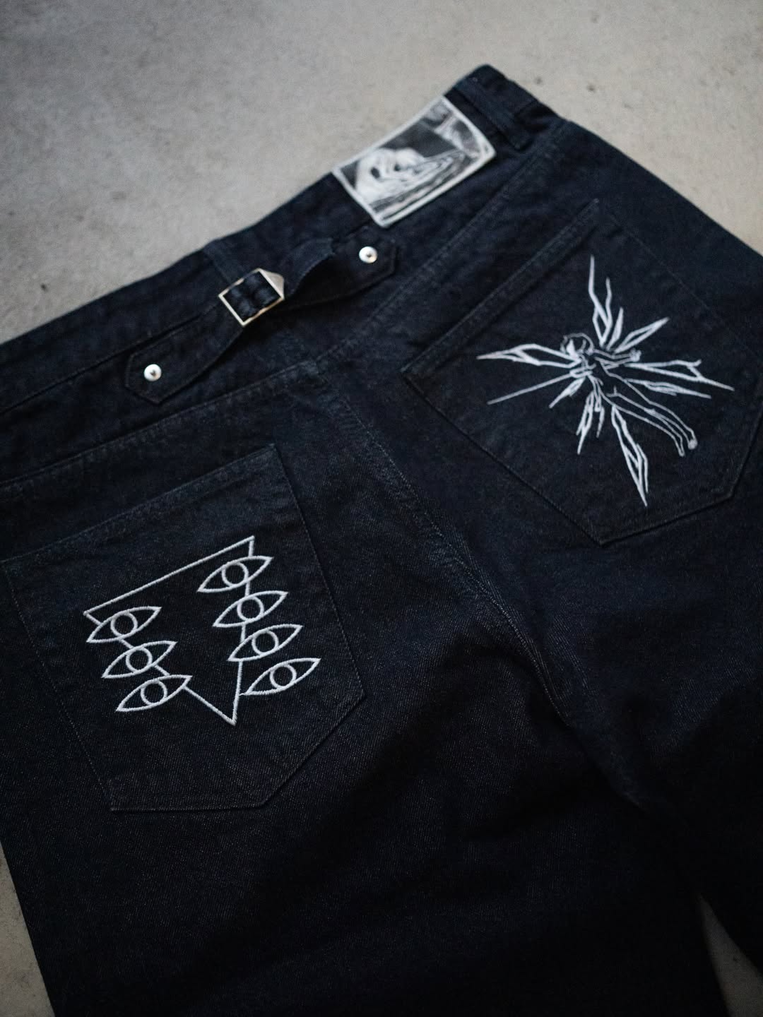 00 JEANS