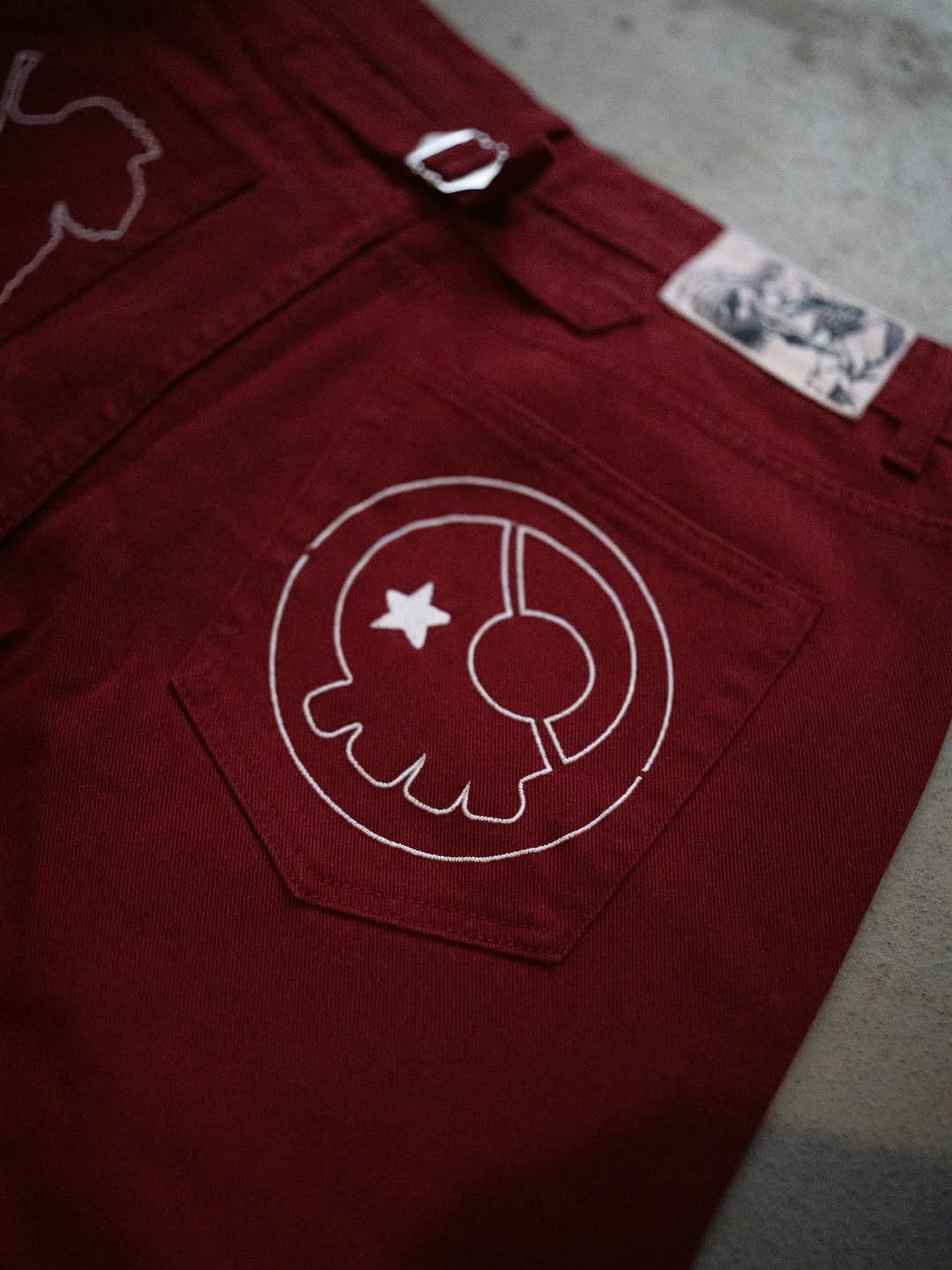 02 JEANS