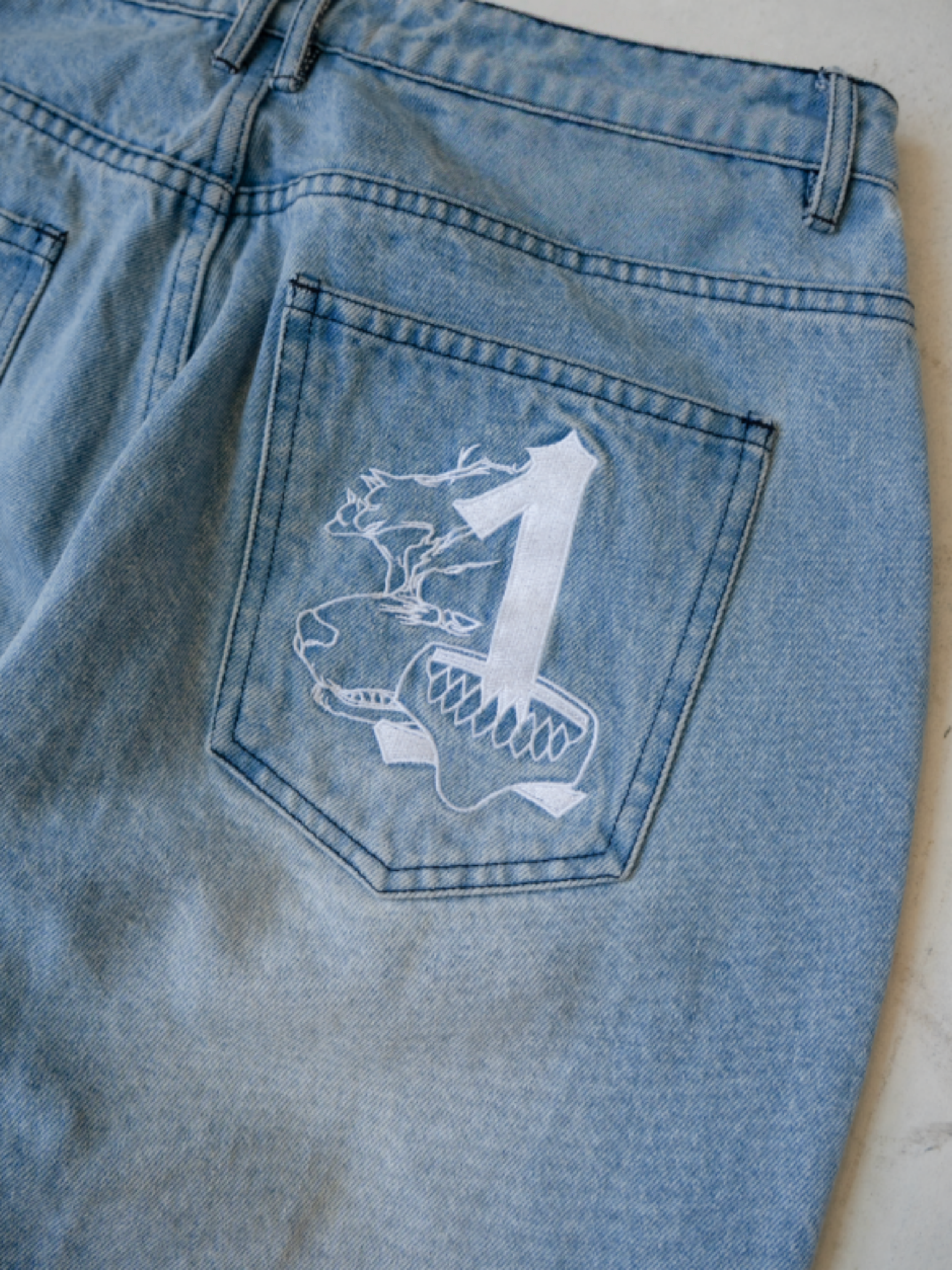 LONE SPLIT DENIM