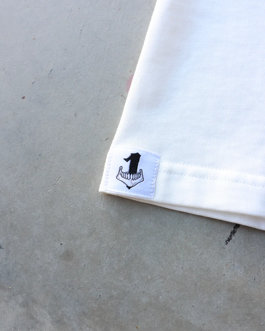 LONE FORM TEE
