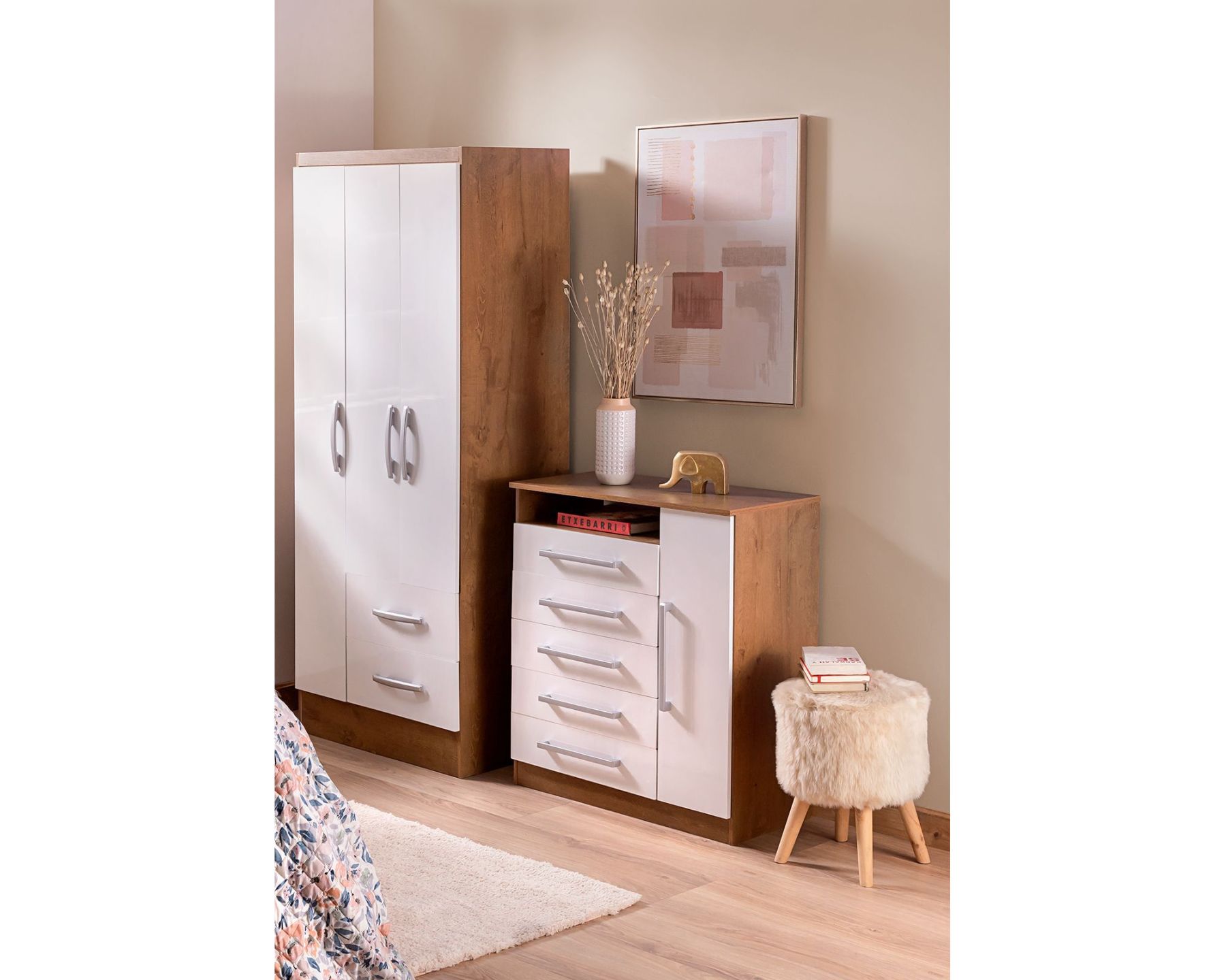 Clóset 3 puertas 2 cajones + Cómoda 1 puerta 5 cajones