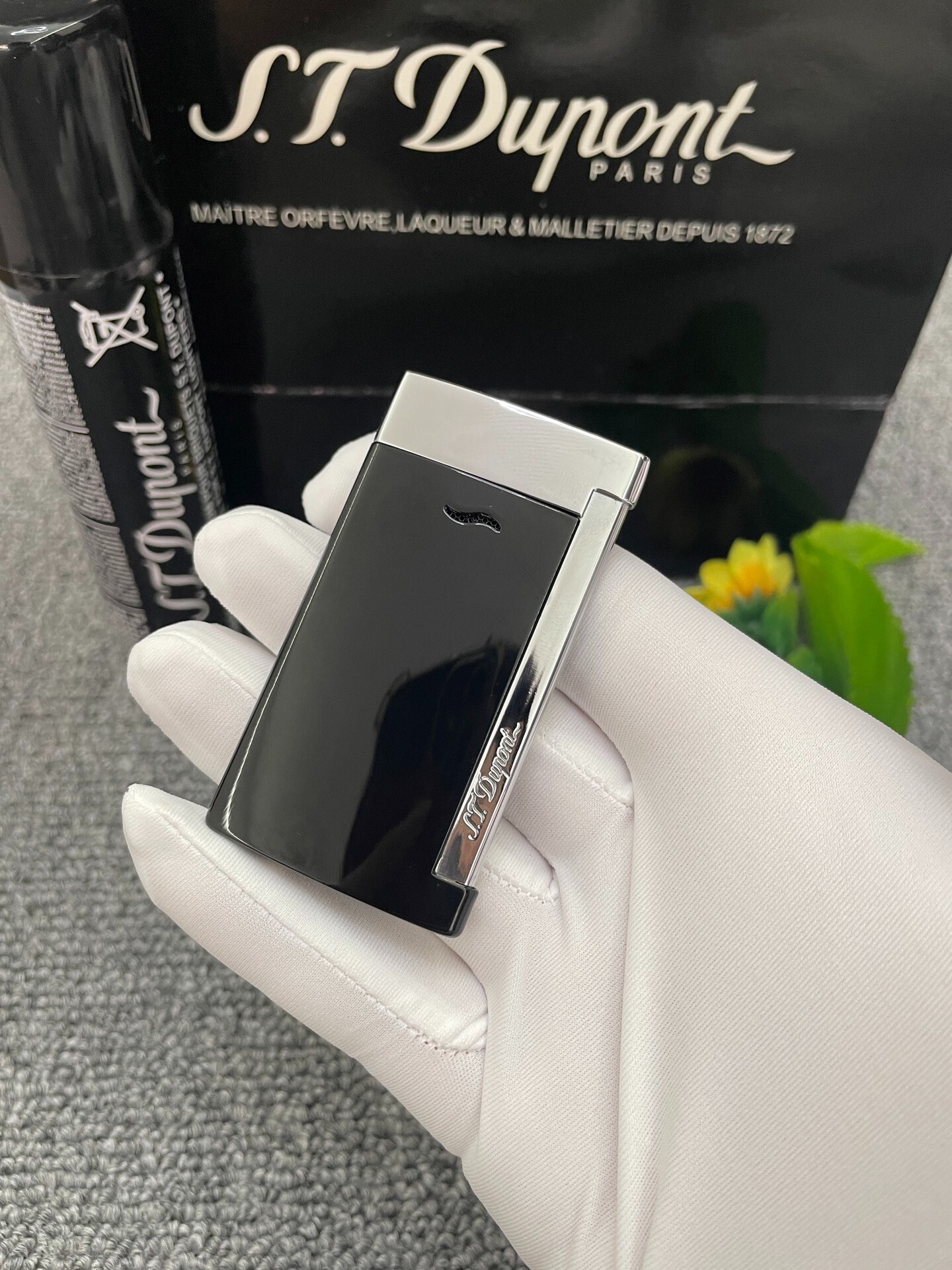 Slim 7 Black Silver Ultra-Thin Butane Lighter | Luxury Pocket Lighter