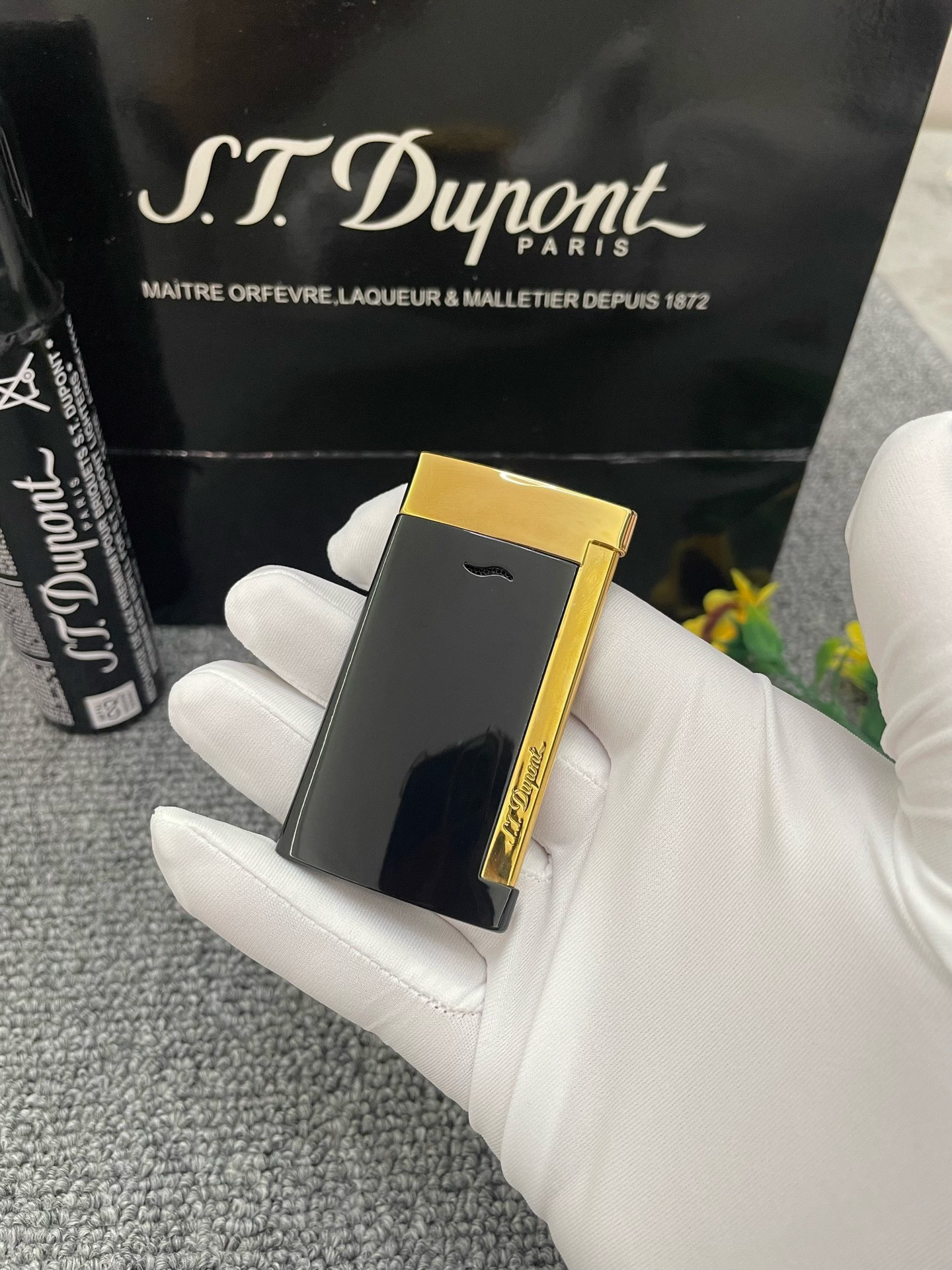 Slim 7 Black & Gold Ultra-Thin Butane Lighter | Luxury Pocket Lighter