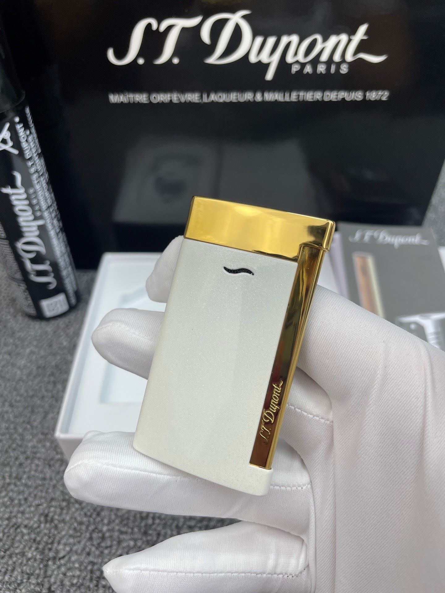 Slim 7 Ivory Gold Ultra-Thin Butane Lighter | Luxury Pocket Lighter