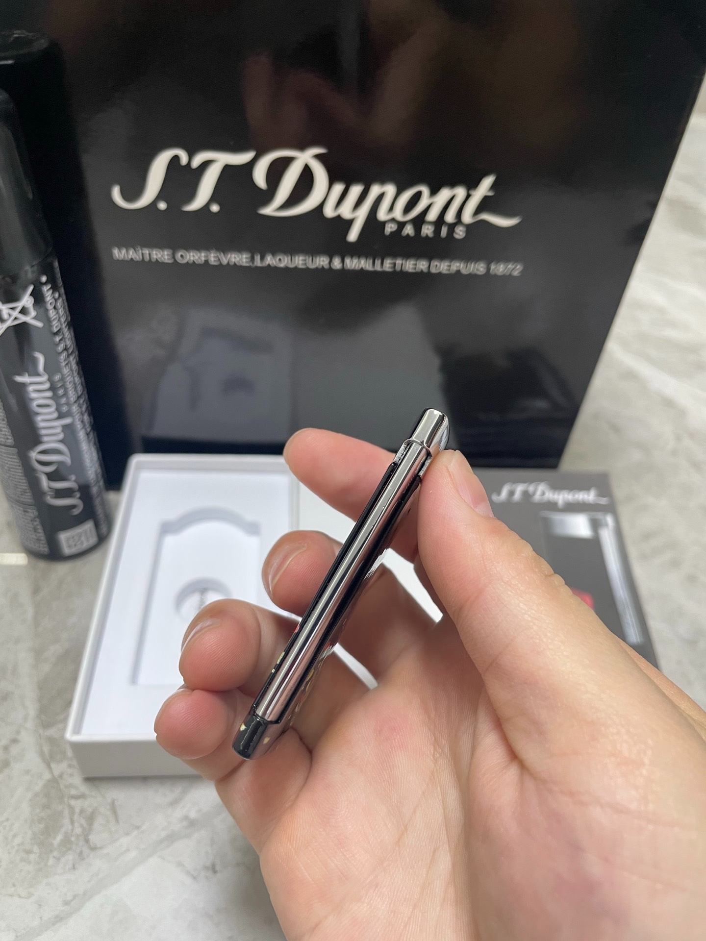 Slim 7 Neon Dragon Ultra-Thin Butane Lighter | Artistic Dragon Edition