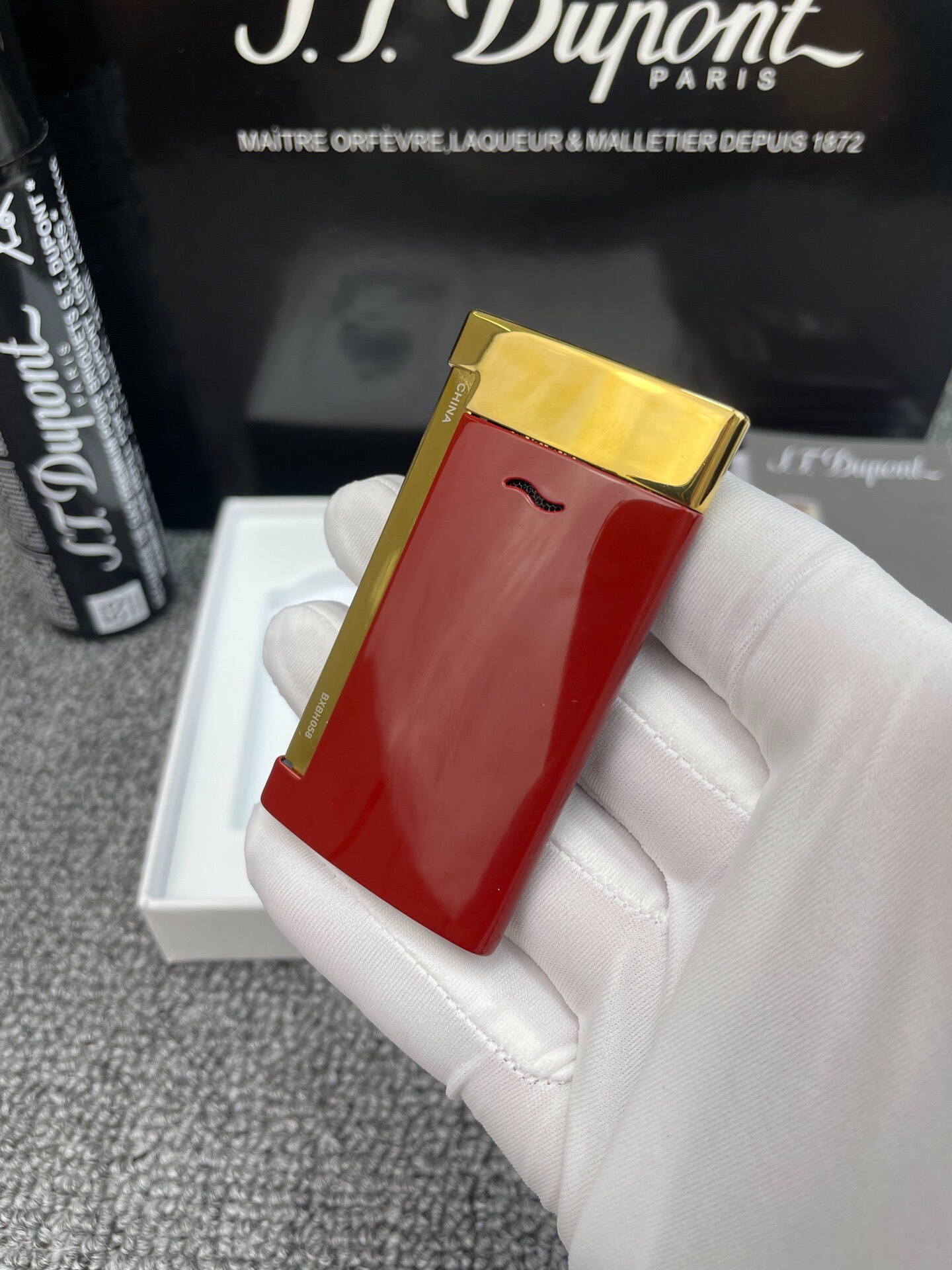 Slim 7 Ultra-Thin Butane Lighter Red & Gold Horse Edition | Luxury Pocket Lighter